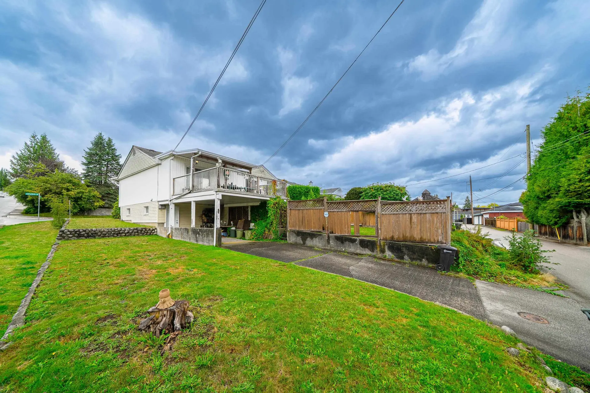 4277 Castlewood Crescent - Image 18