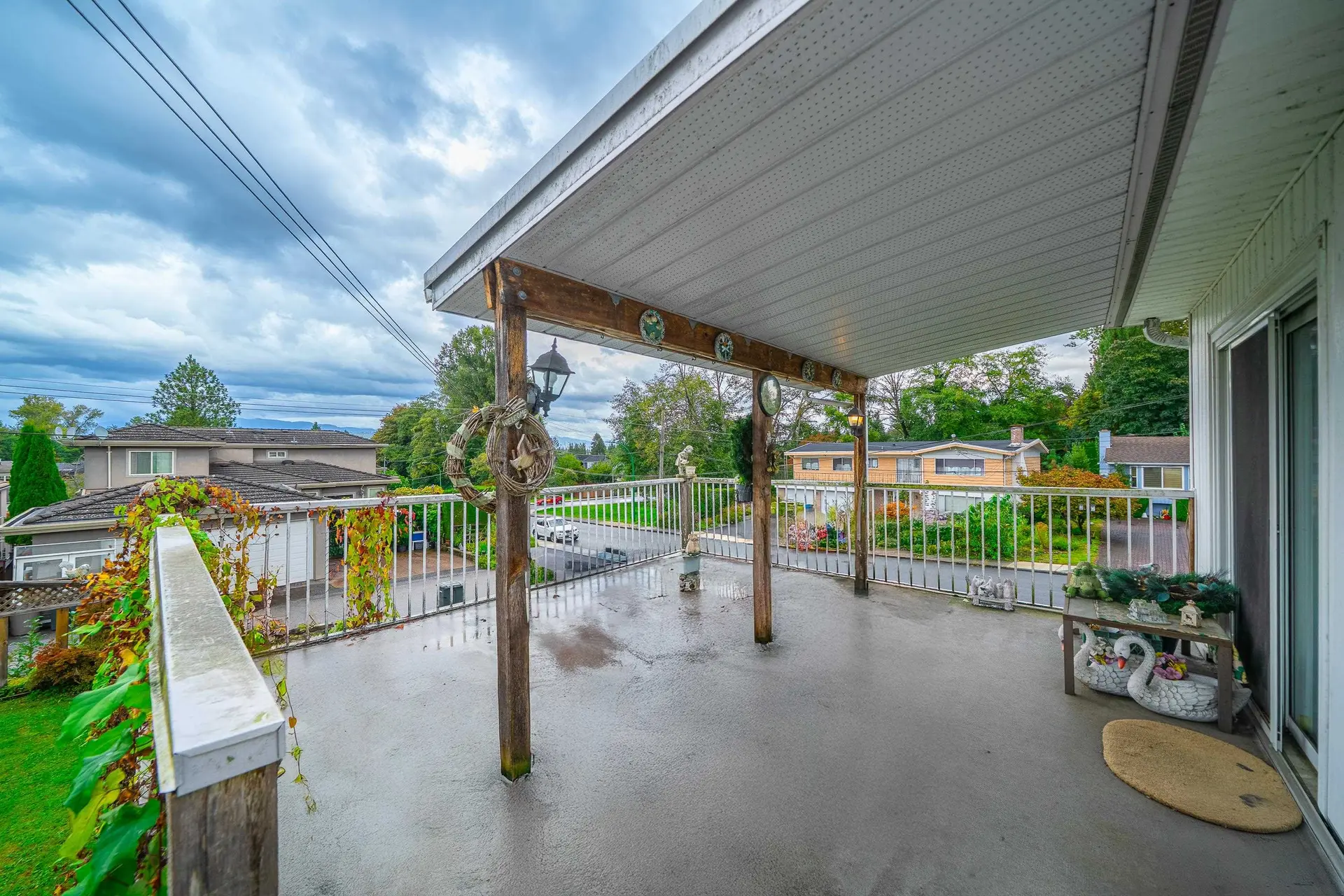 4277 Castlewood Crescent - Image 19