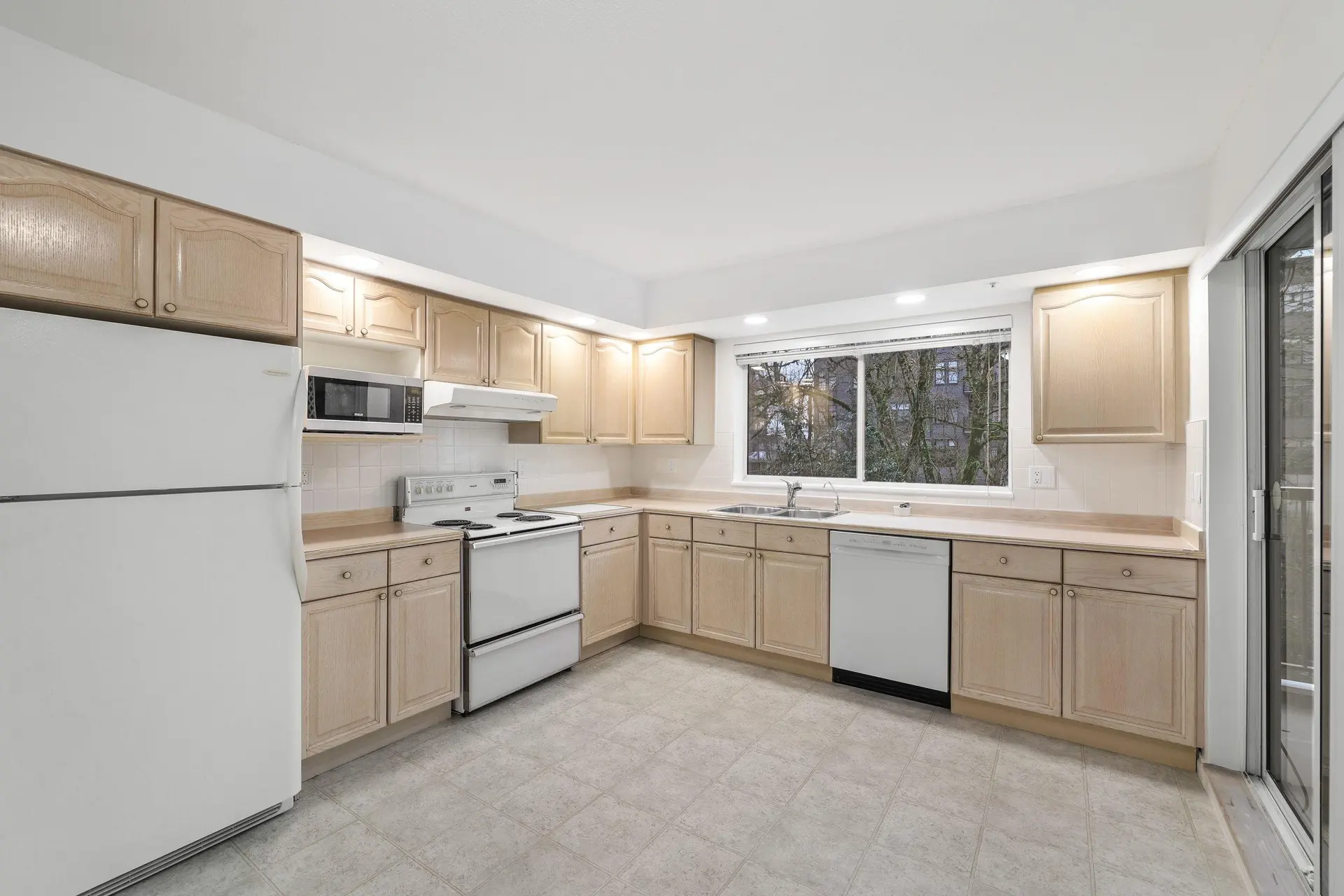 #106 5776 200 Street - Image 9