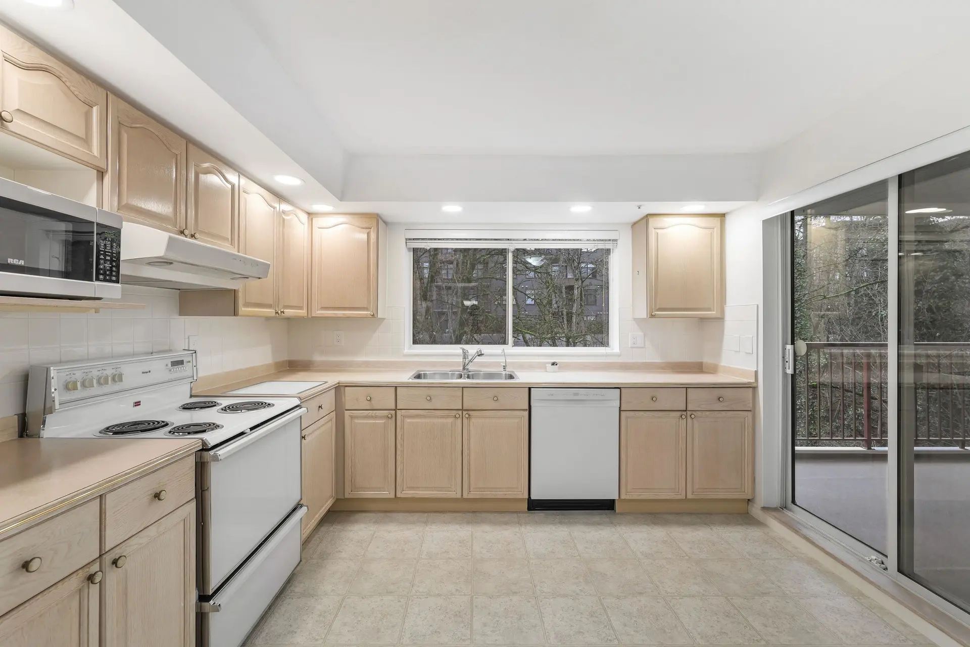 #106 5776 200 Street - Image 10