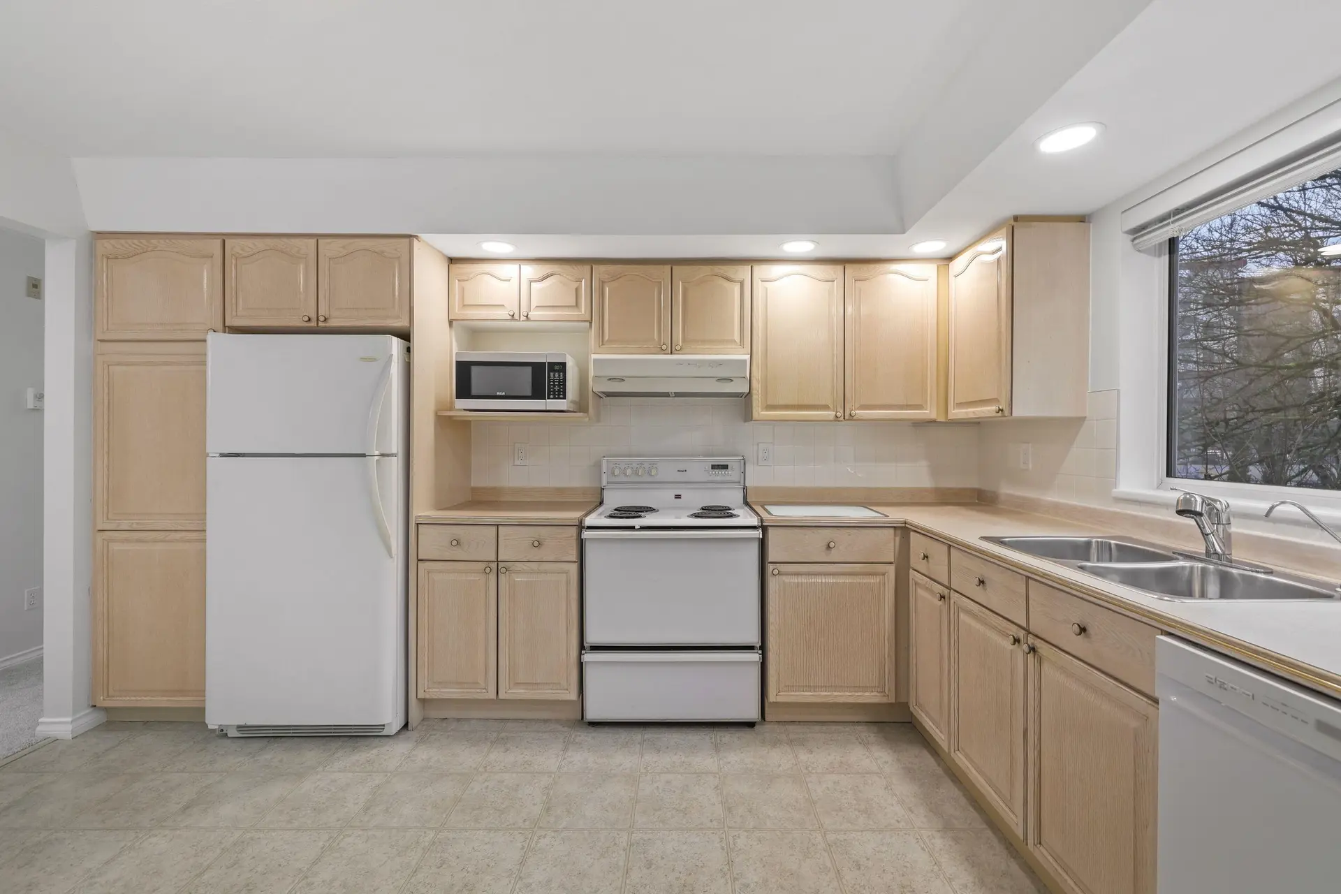 #106 5776 200 Street - Image 11