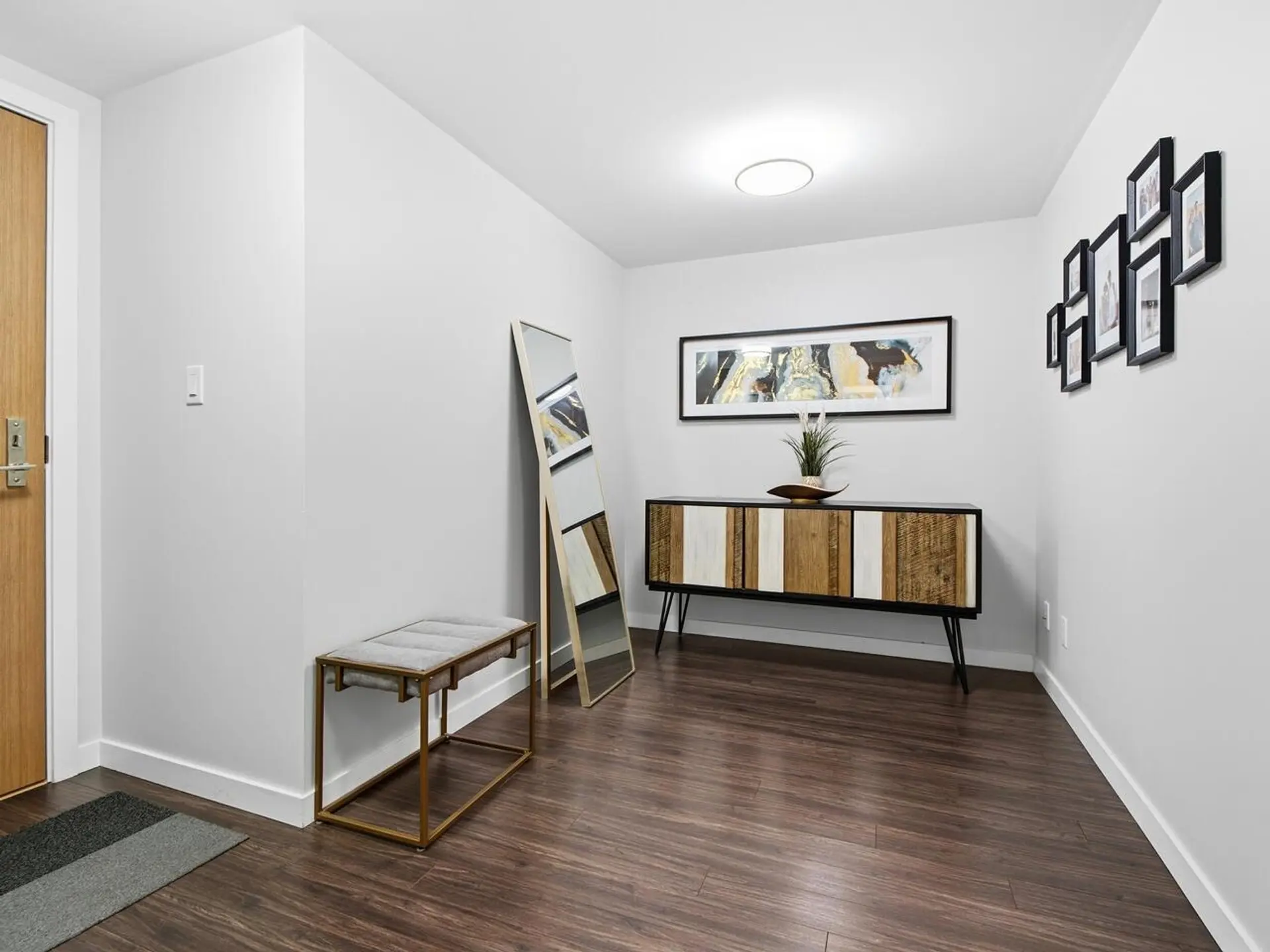 #405 2232 Douglas Road - Image 2