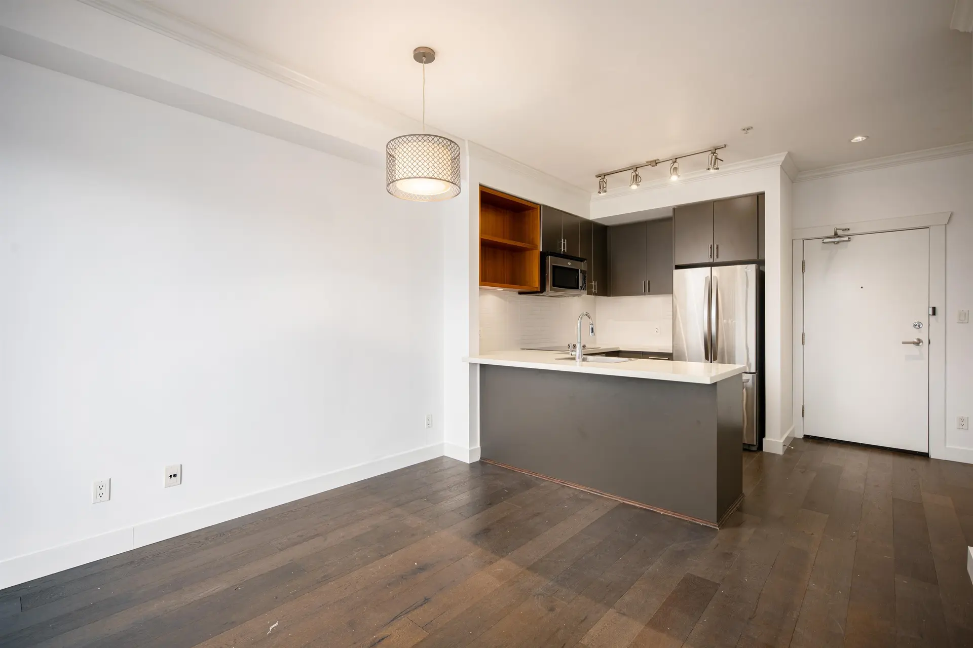 #410 2828 Main Street - Image 11
