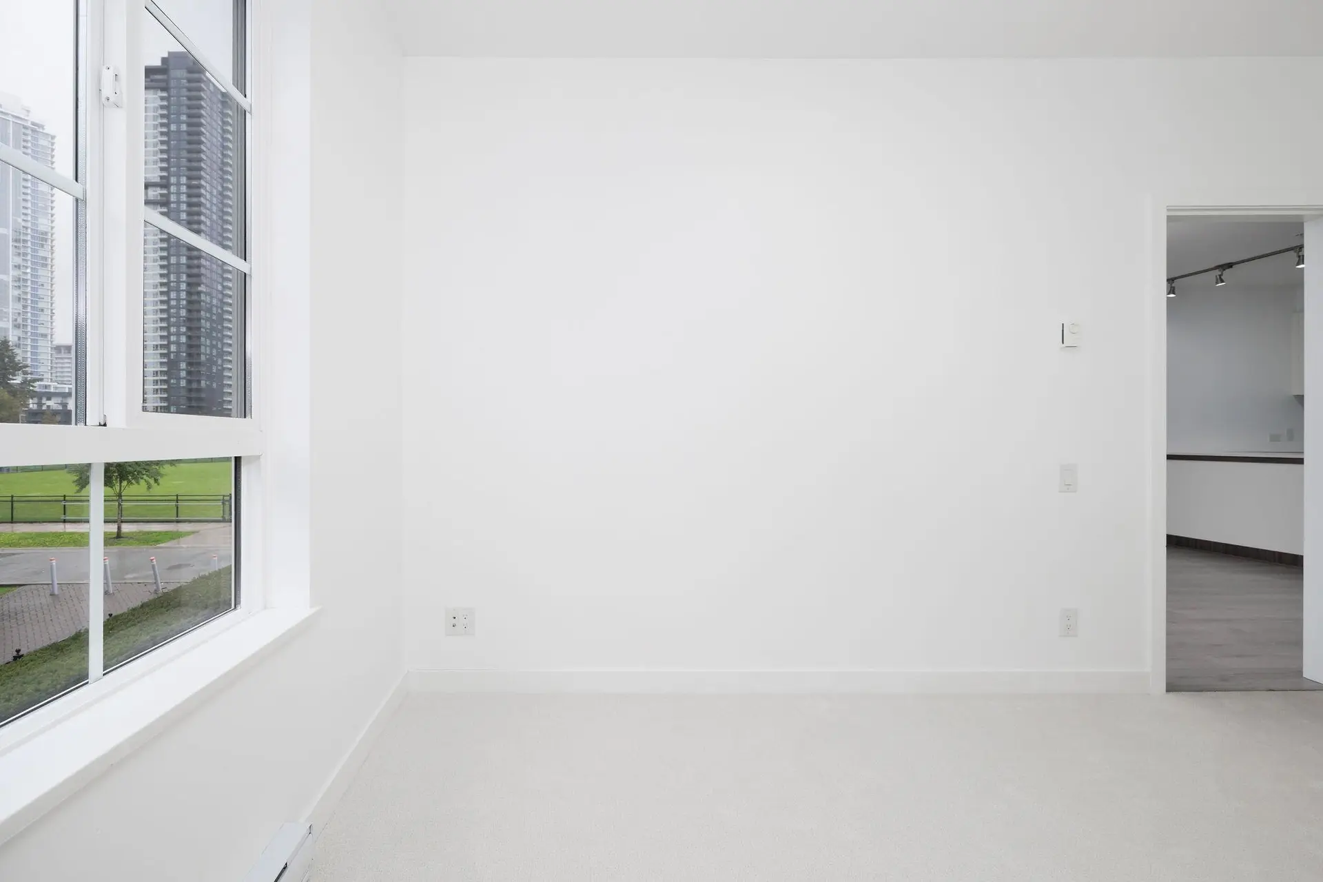 #207 555 Foster Avenue - Image 13
