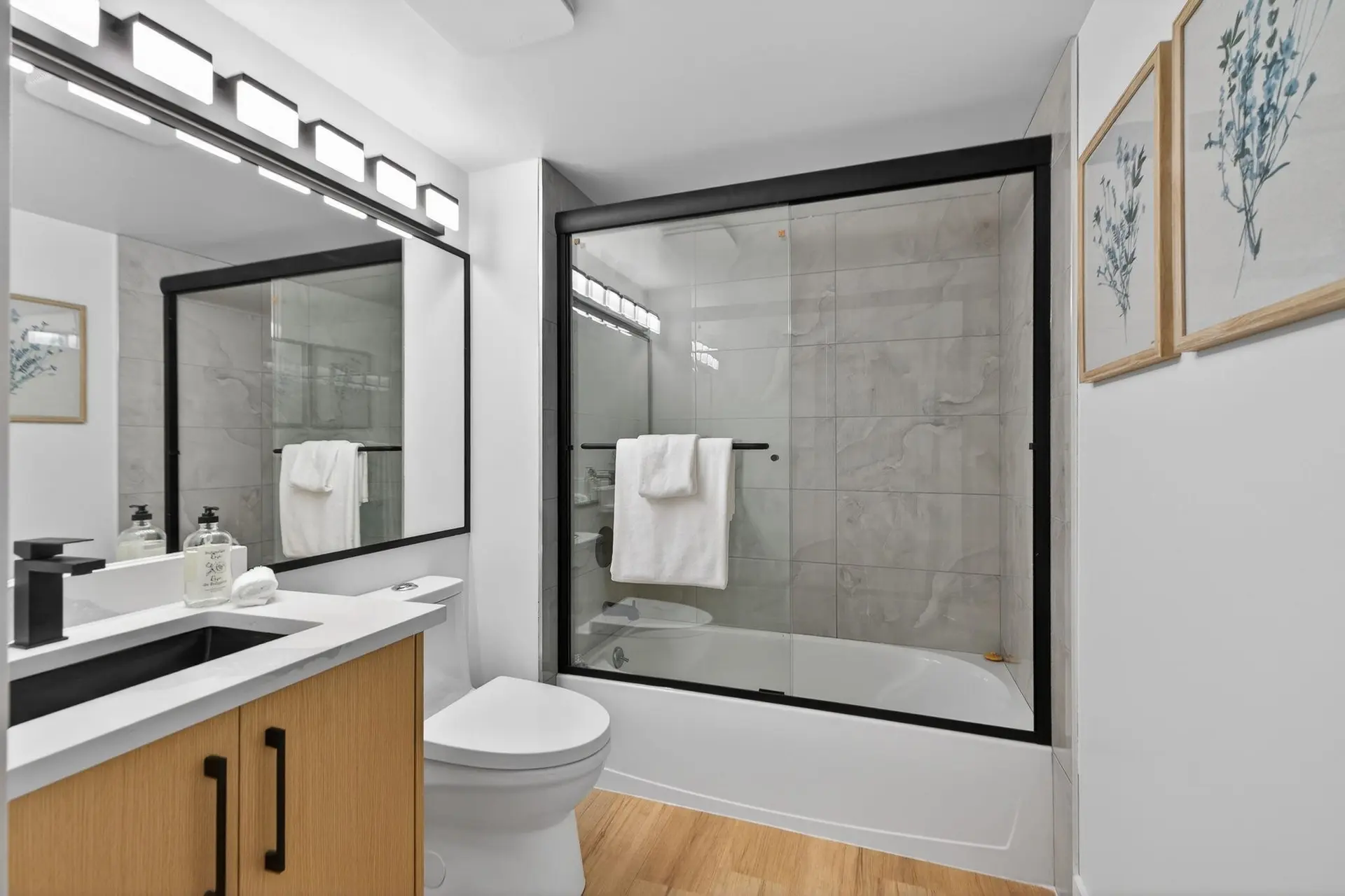#1105 9623 Manchester Drive - Image 10
