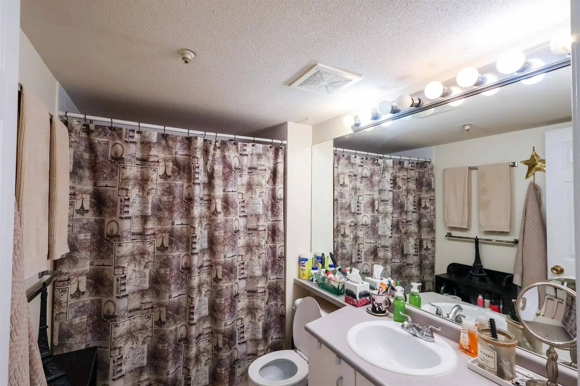 Property at #205 723 TWELFTH STREET, New Westminster, BC