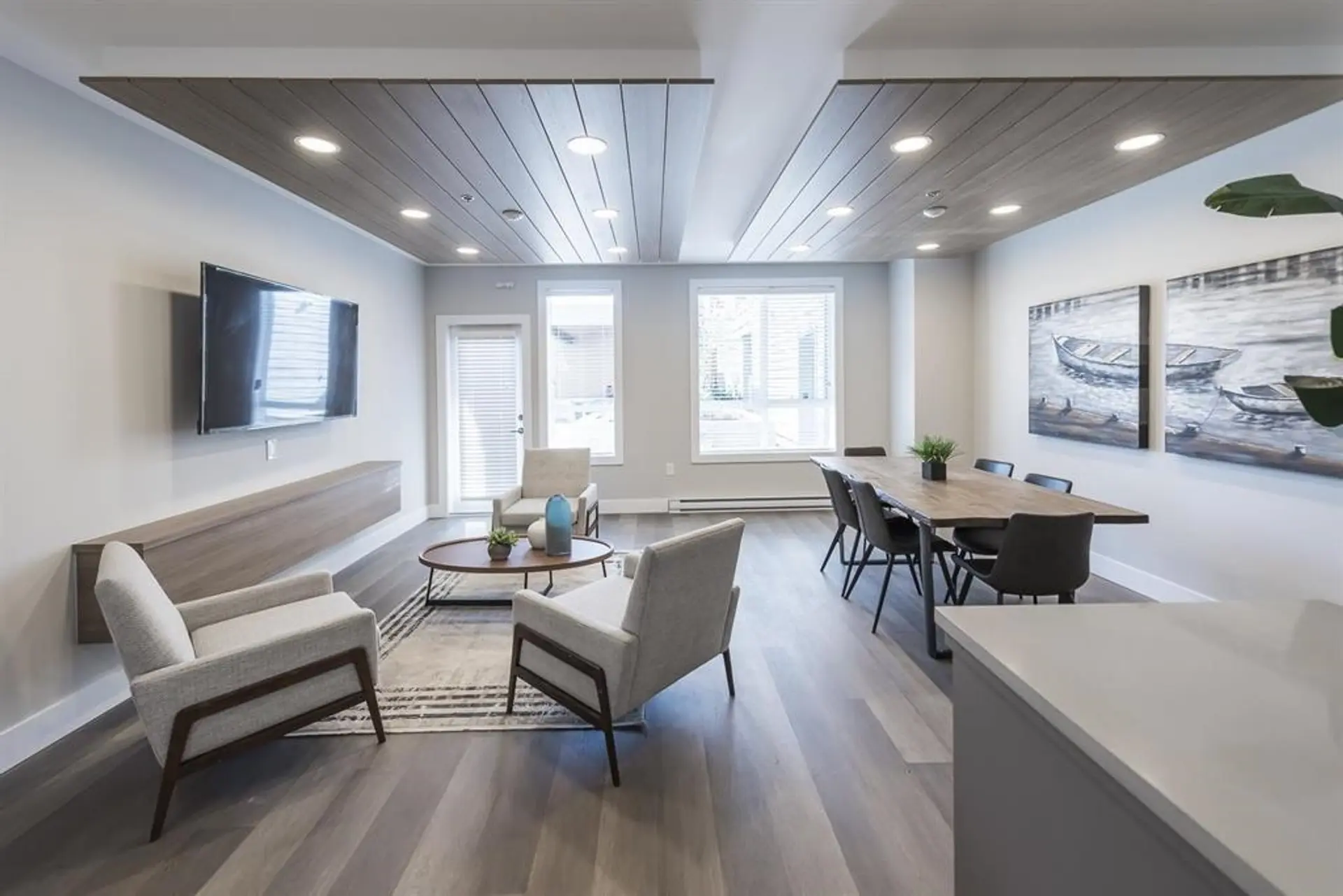 #404 32838 Ventura Avenue - Image 4