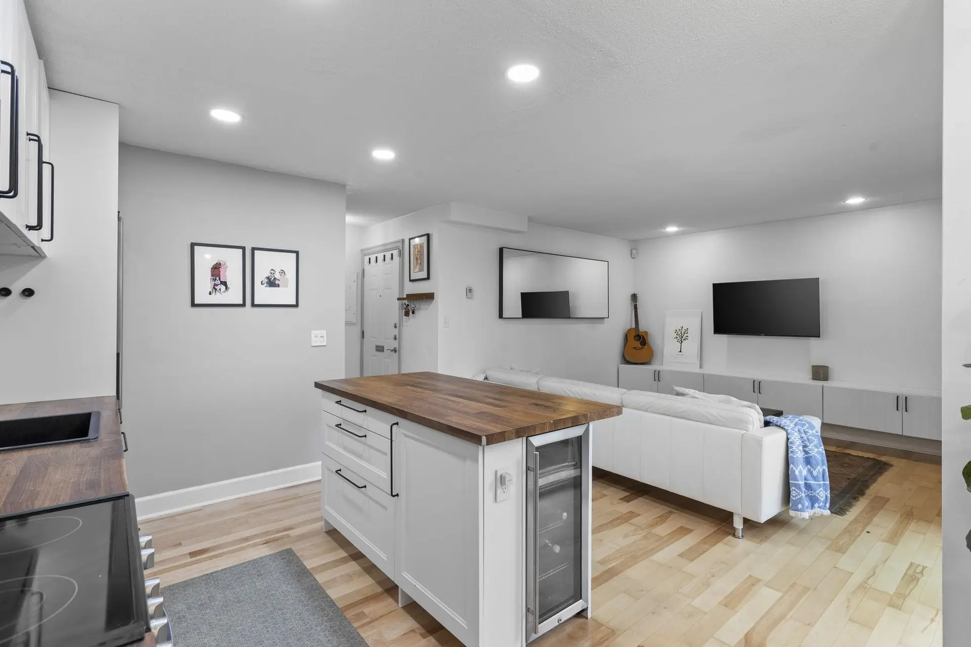 #104 1045 W 8th Avenue - Image 10