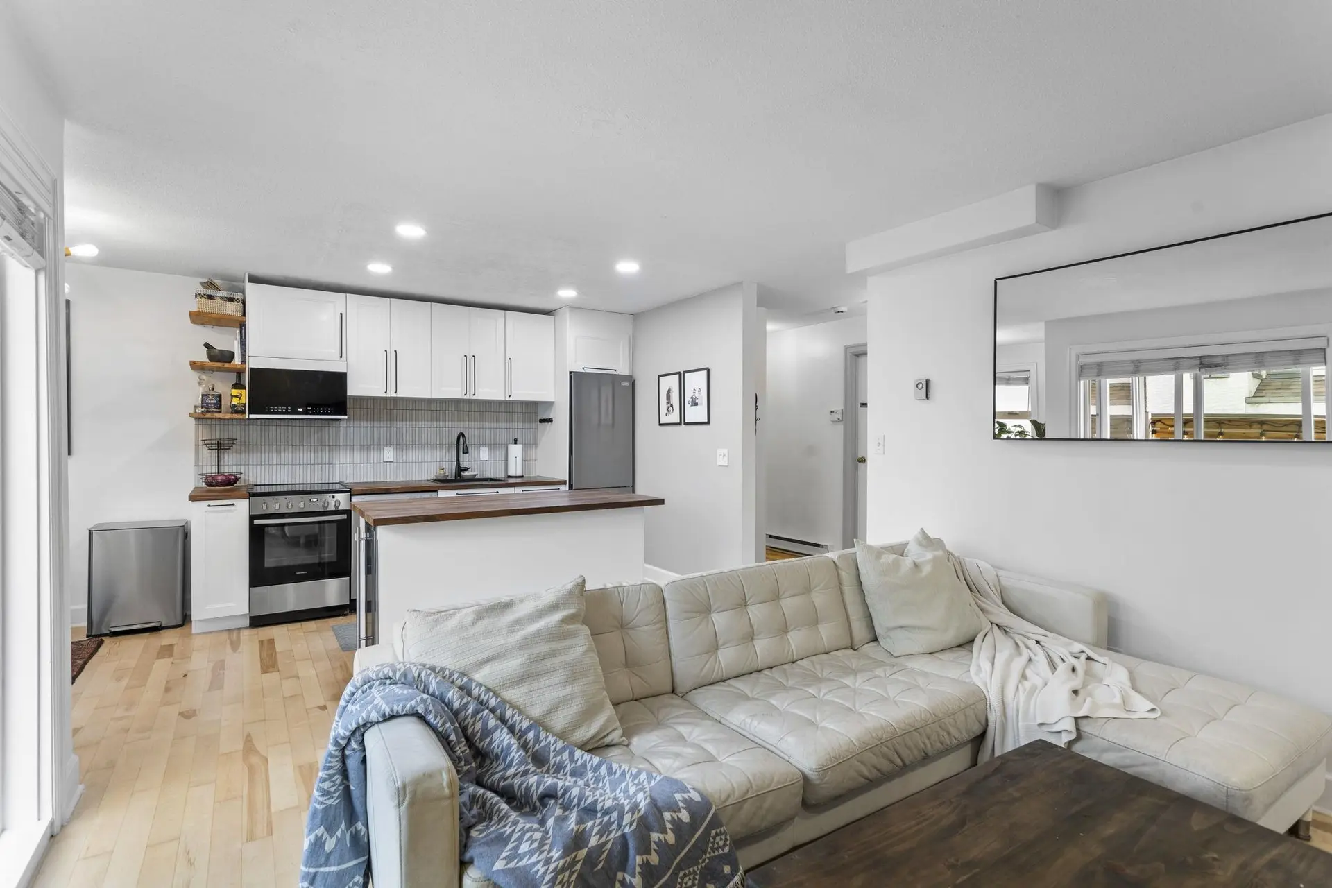 #104 1045 W 8th Avenue - Image 4