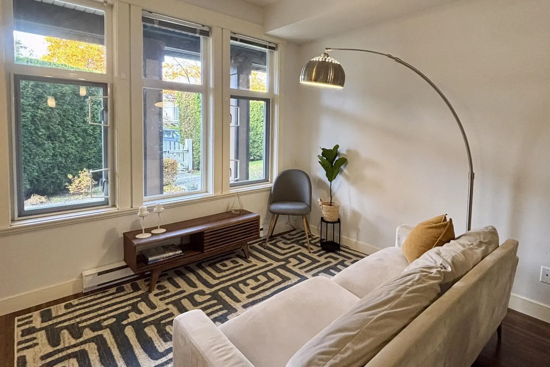 #23 6538 Elgin Avenue - Image 6