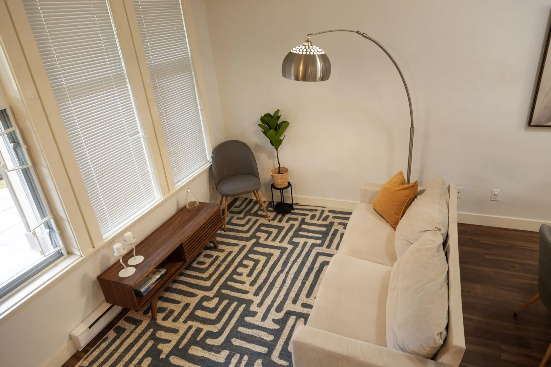 #23 6538 Elgin Avenue - Image 5