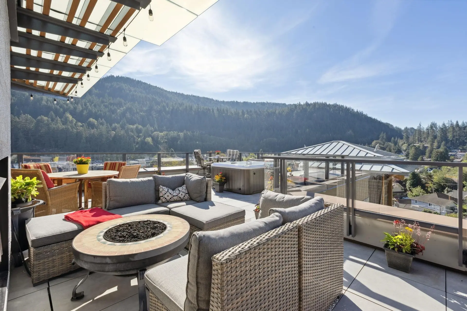 Property at #703 6687 Nelson Avenue, West Vancouver, BC