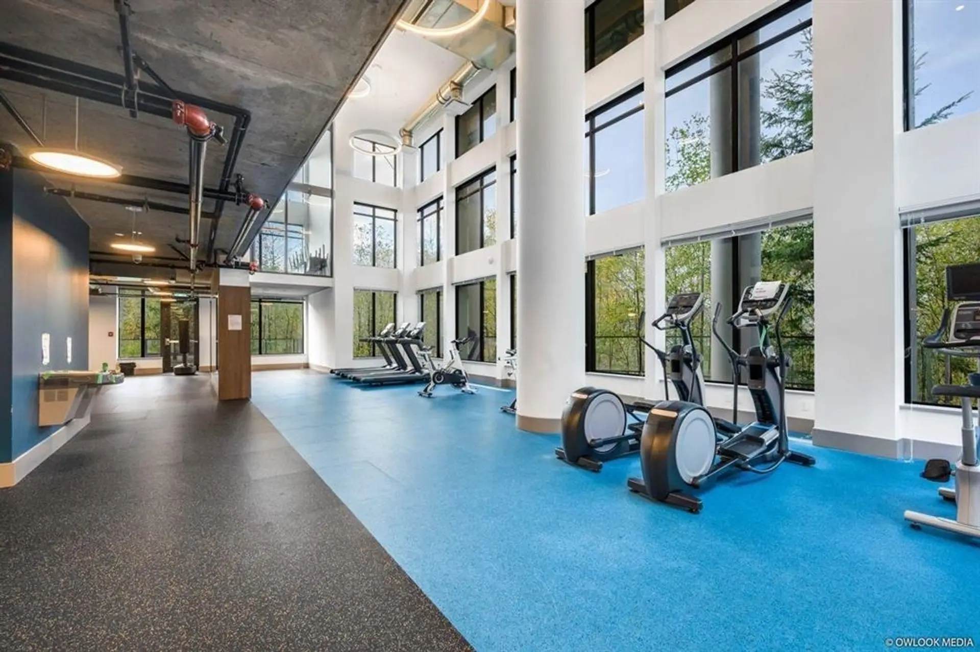 #303 8850 University Crescent - Image 6