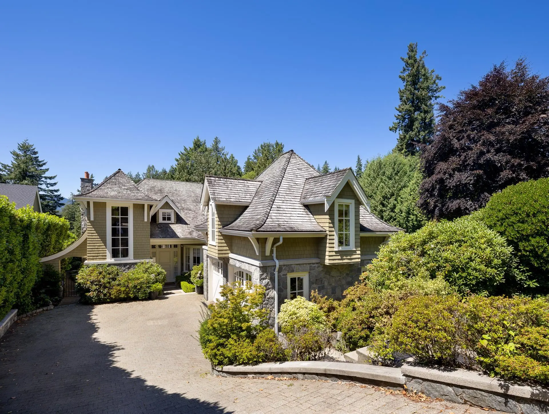 Property at 6154 Gleneagles Drive, West Vancouver, BC