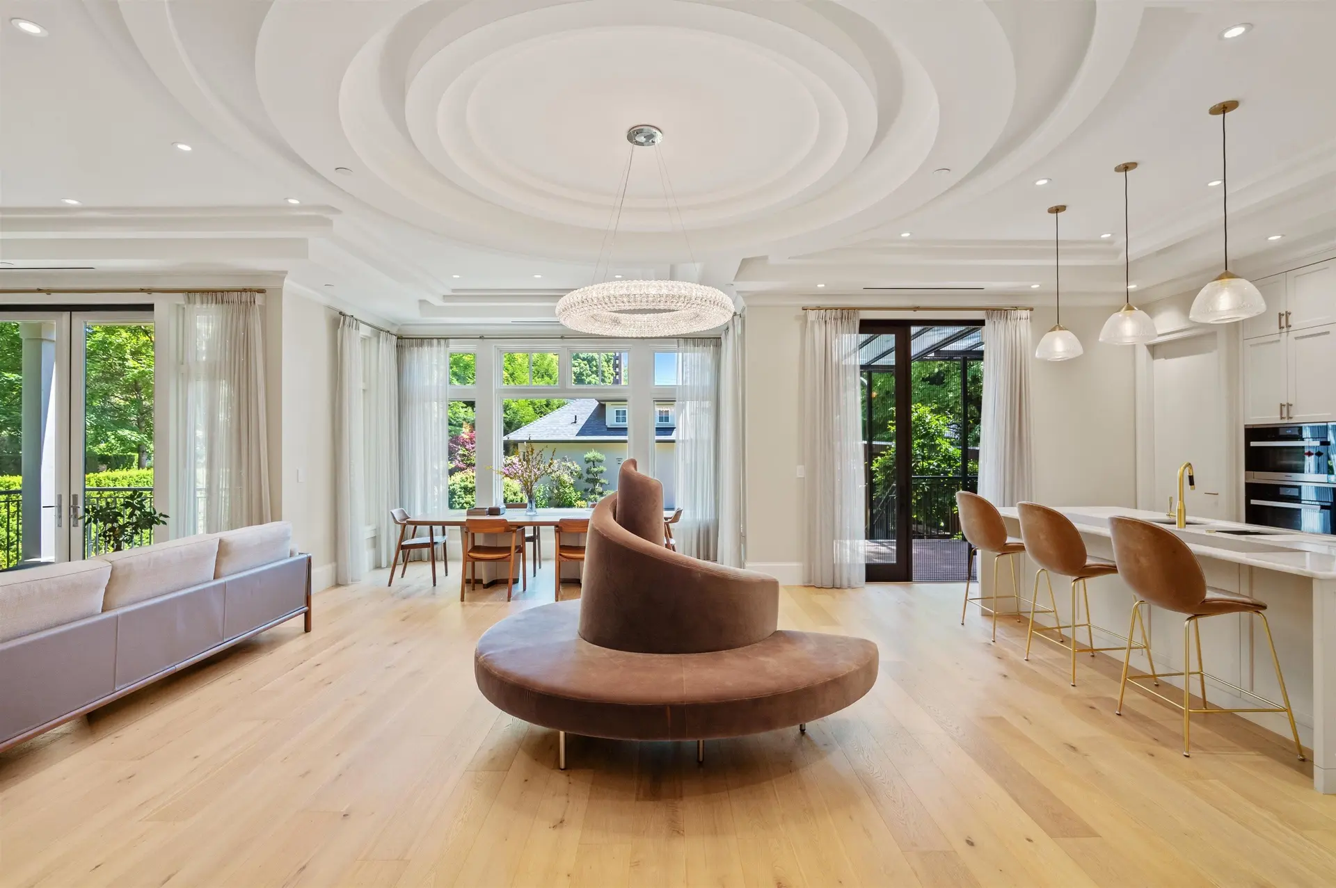5912 Churchill Street - Image 3