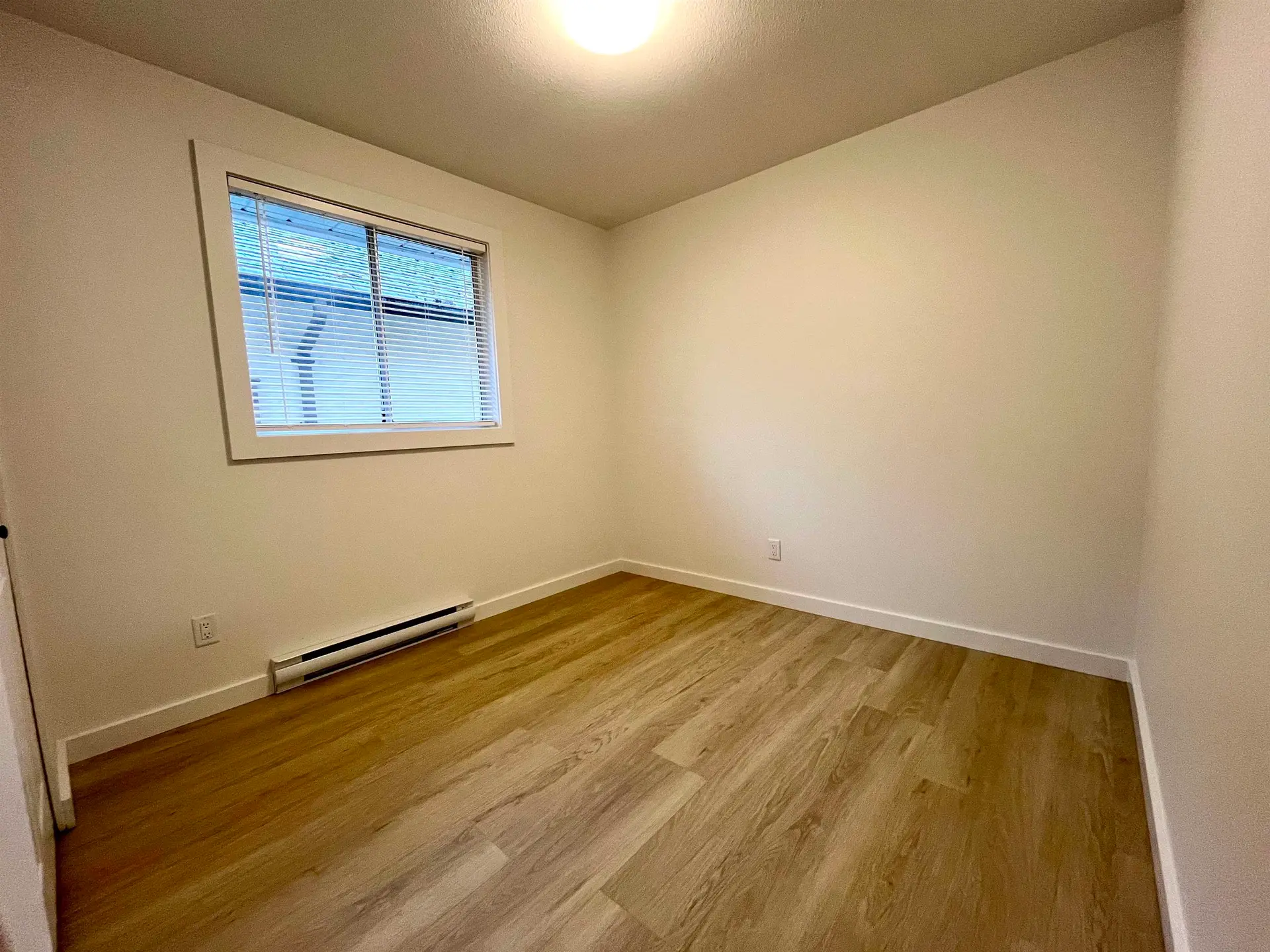 8579 McCutcheon Avenue - Image 8