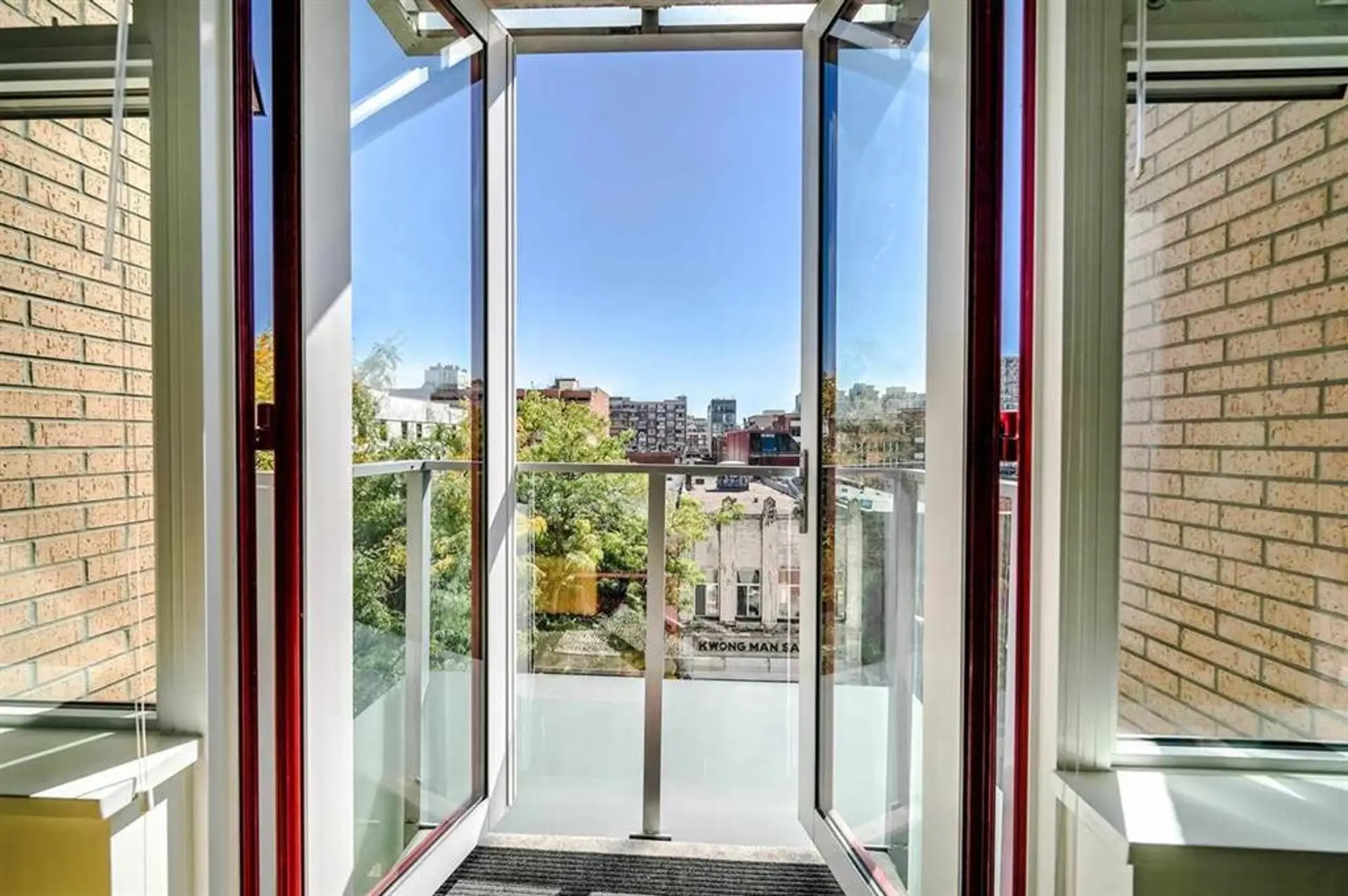 #404 231 E Pender Street - Image 9