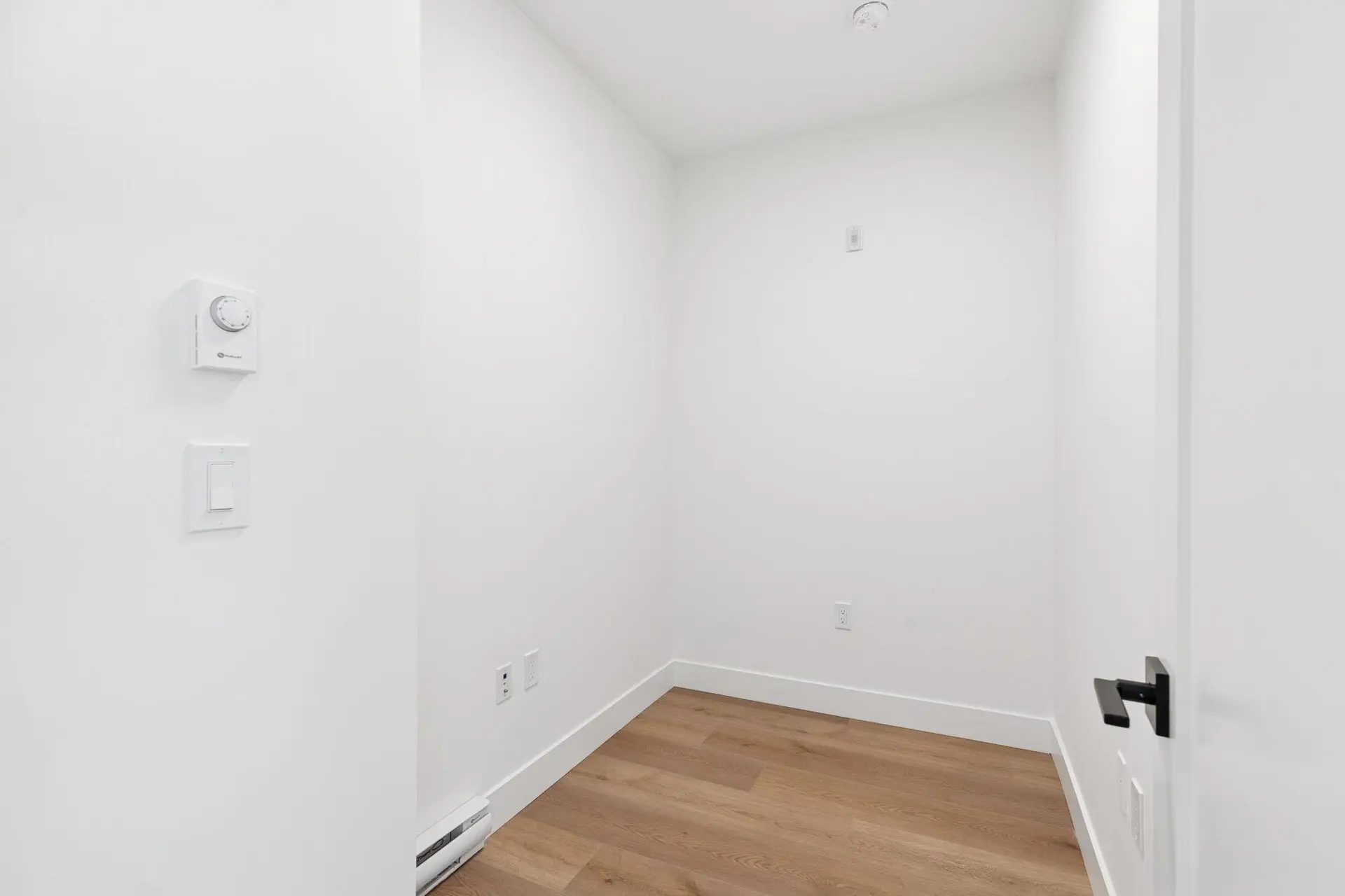 #206 20286 72b Avenue - Image 13