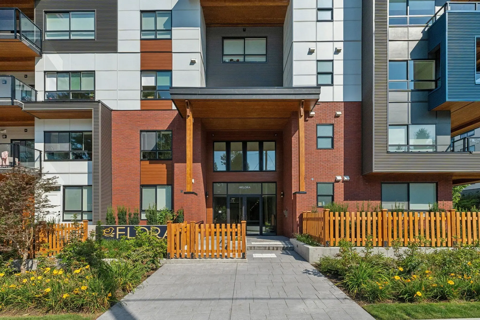 #206 20286 72b Avenue - Image 1