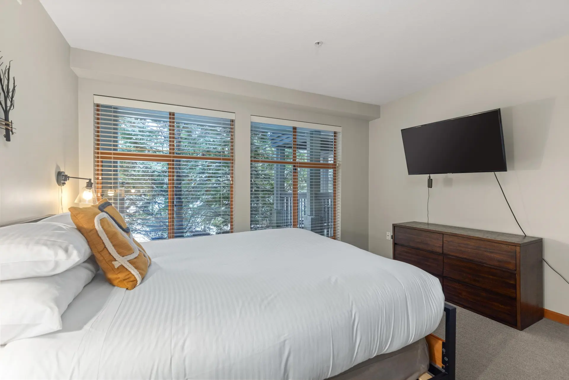 #1 4355 Northlands Boulevard - Image 16