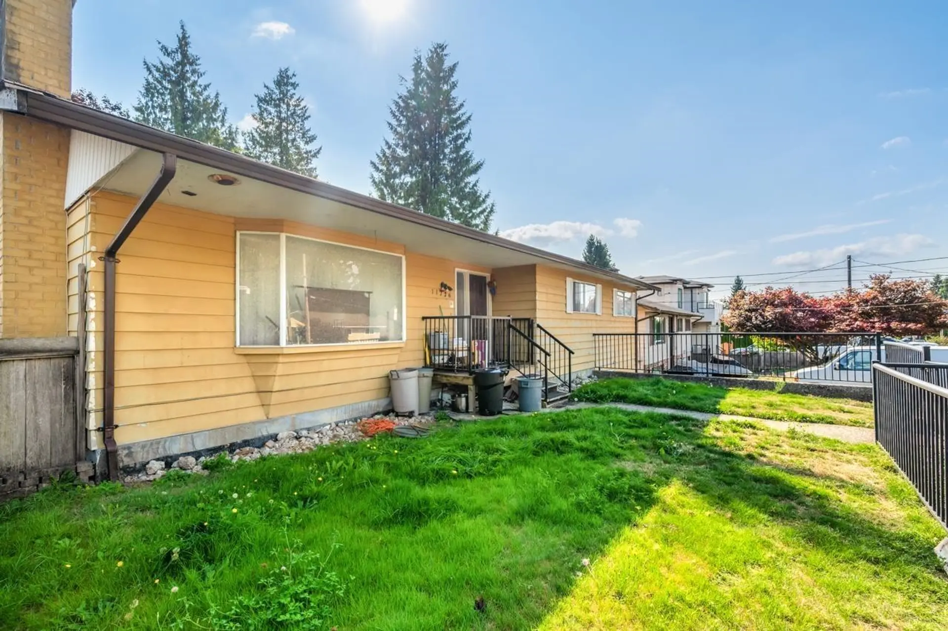 11726 94a Avenue - Image 2