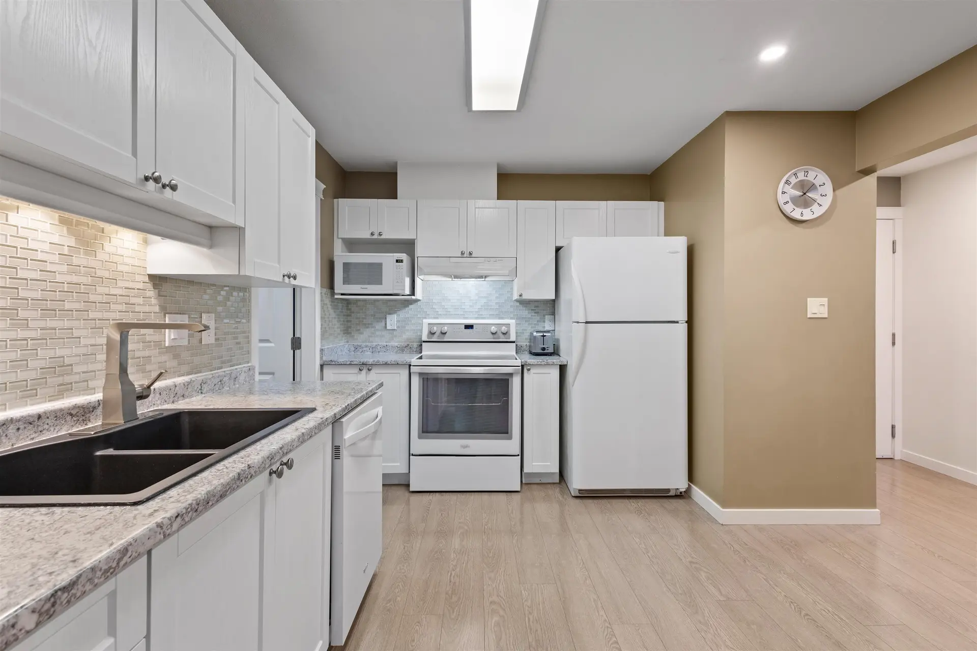 #206 2526 Lakeview Crescent - Image 13