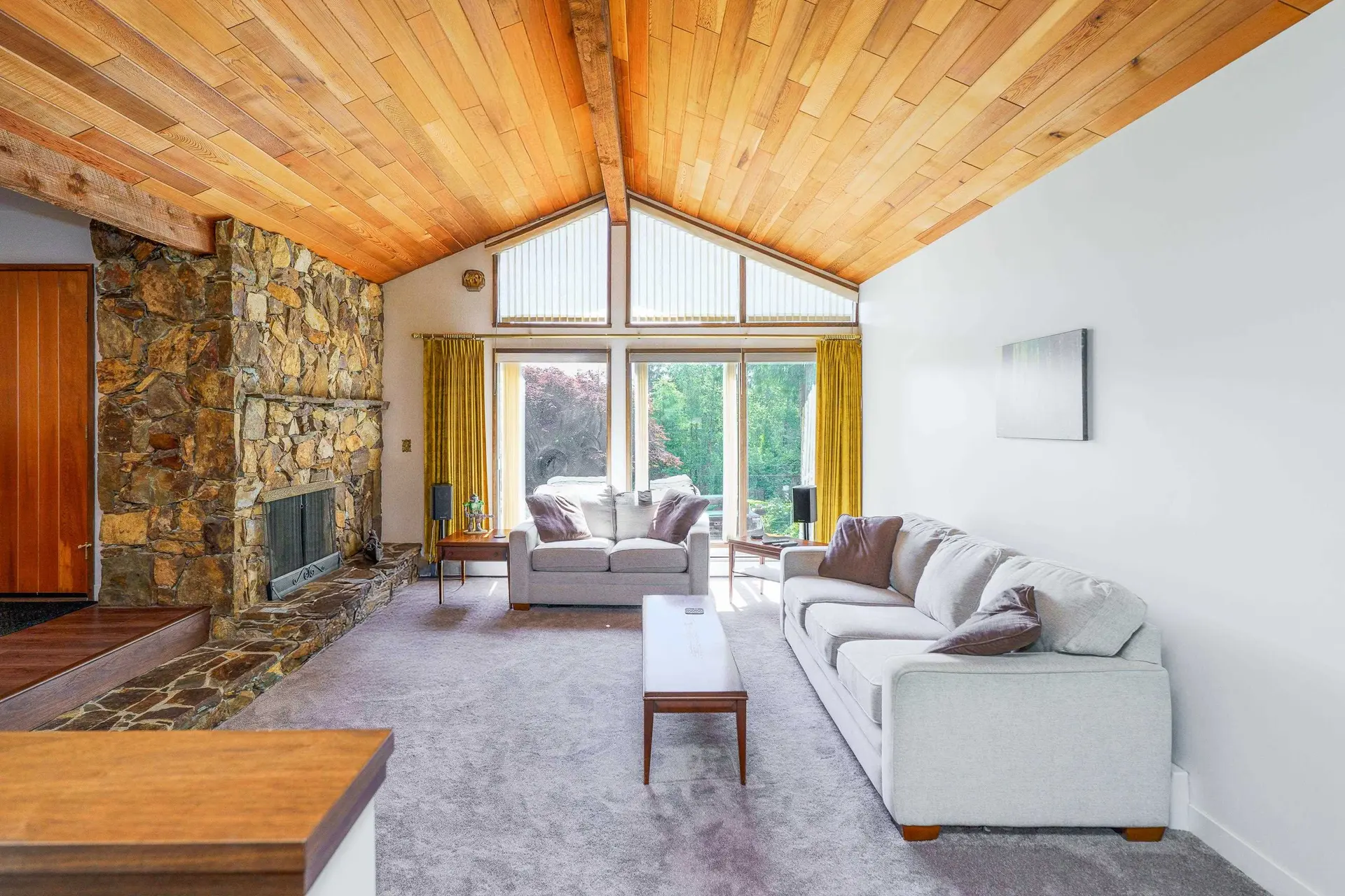 Property at 27573 Sayers Crescent, Maple Ridge, BC