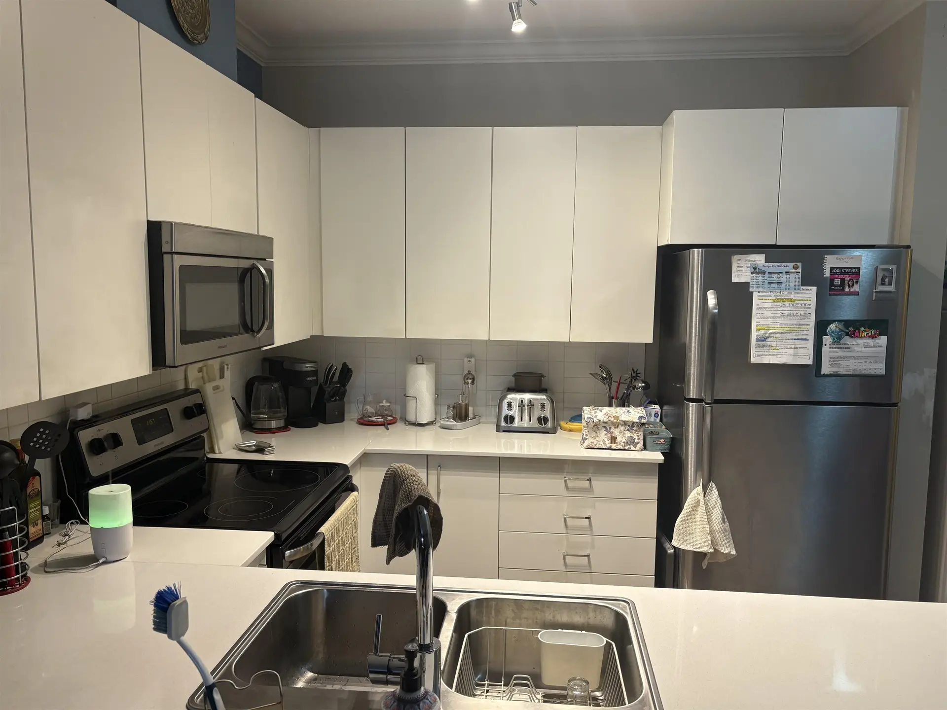 #211 20460 Douglas Crescent - Image 1