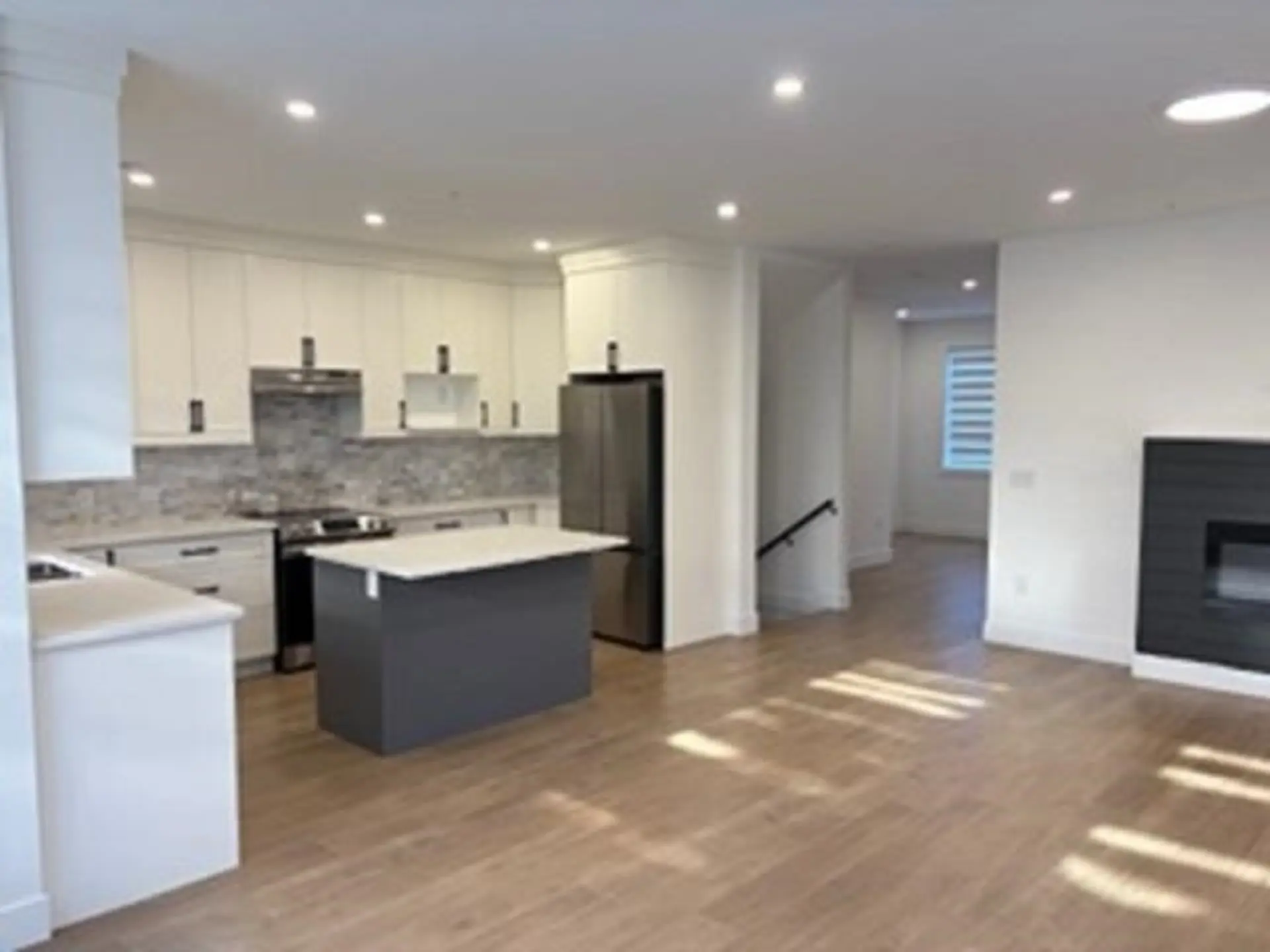 #24 32970 Tunbridge Avenue - Image 4