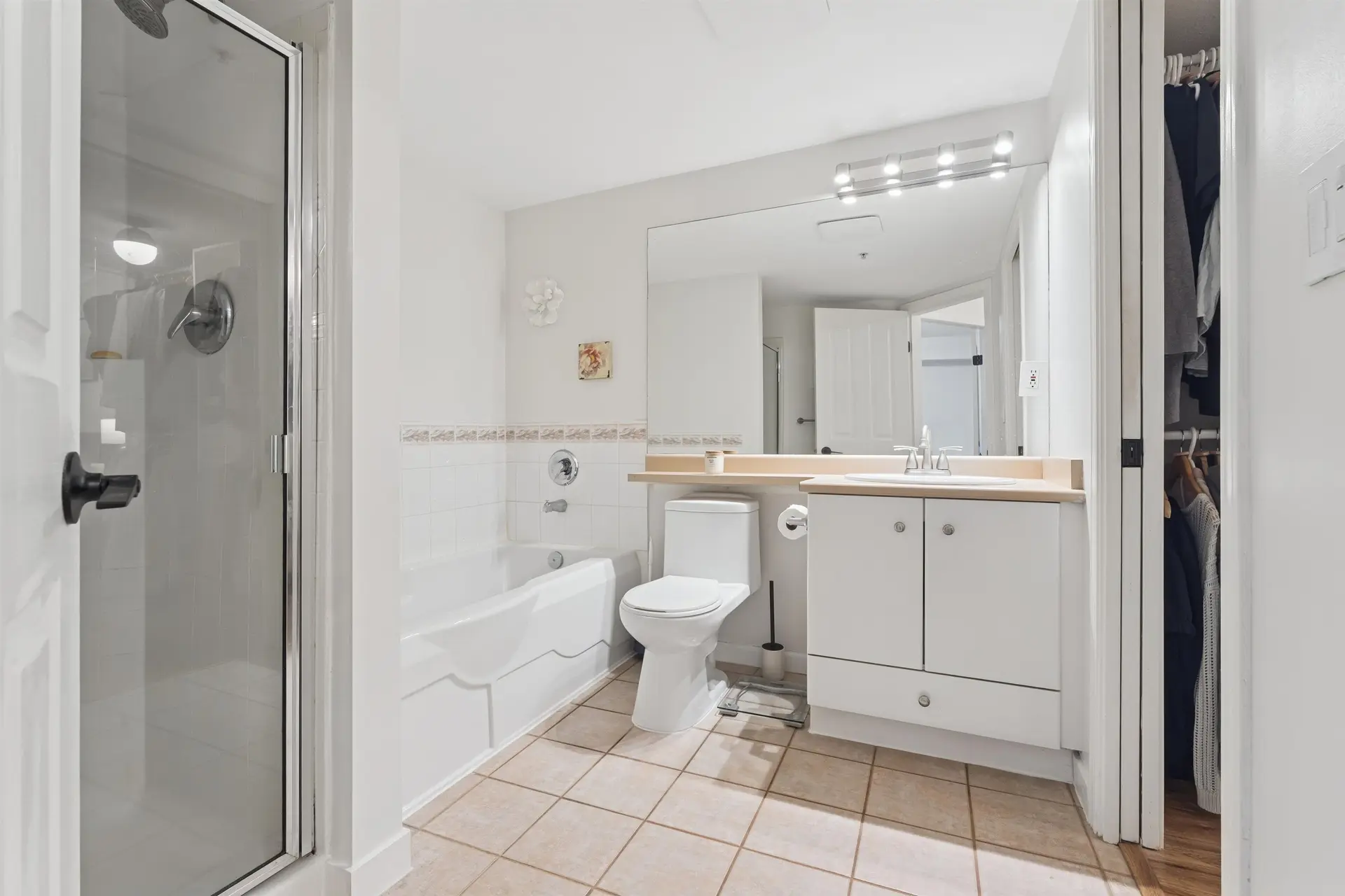 #C3 332 Lonsdale Avenue - Image 12