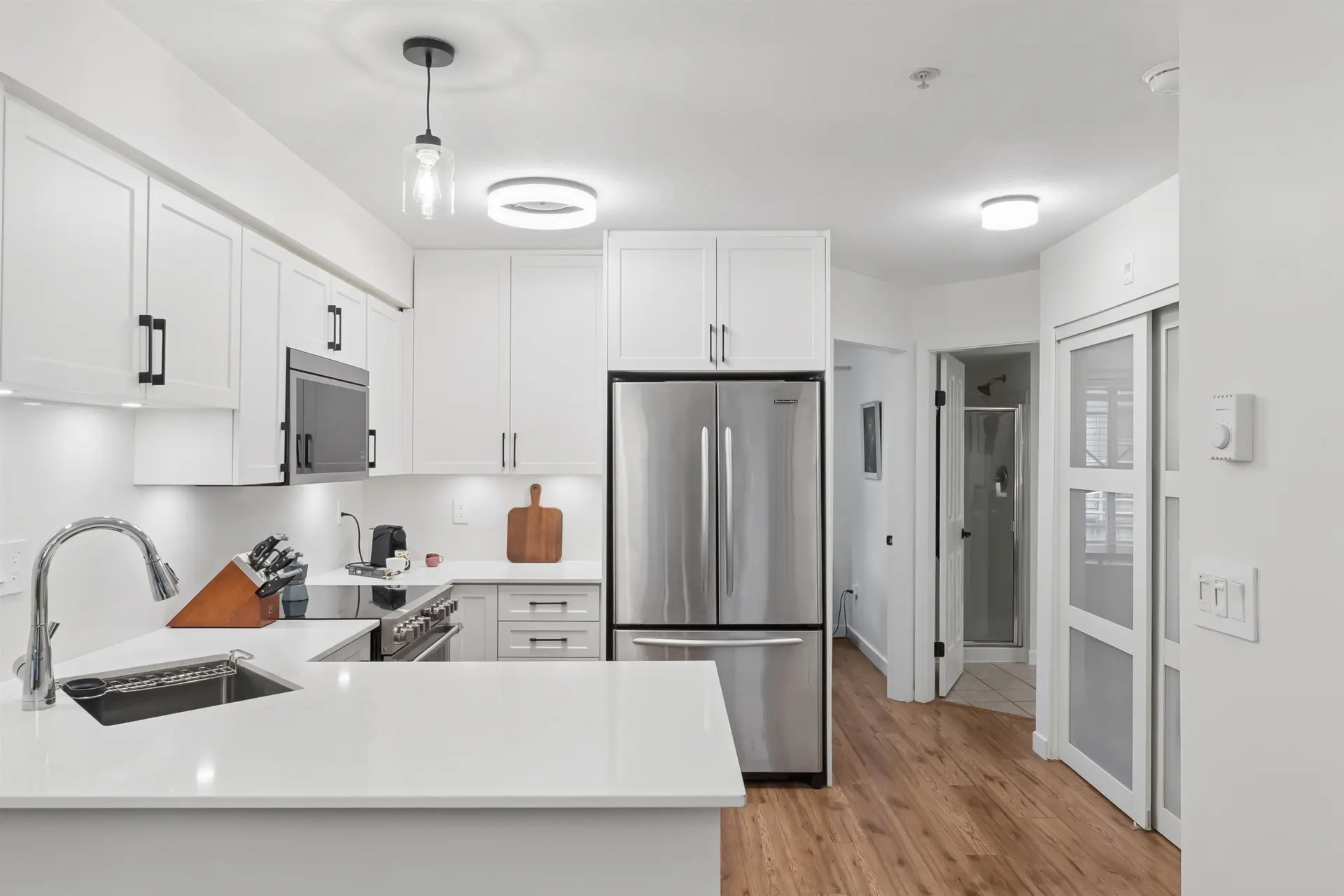 #C3 332 Lonsdale Avenue - Image 3
