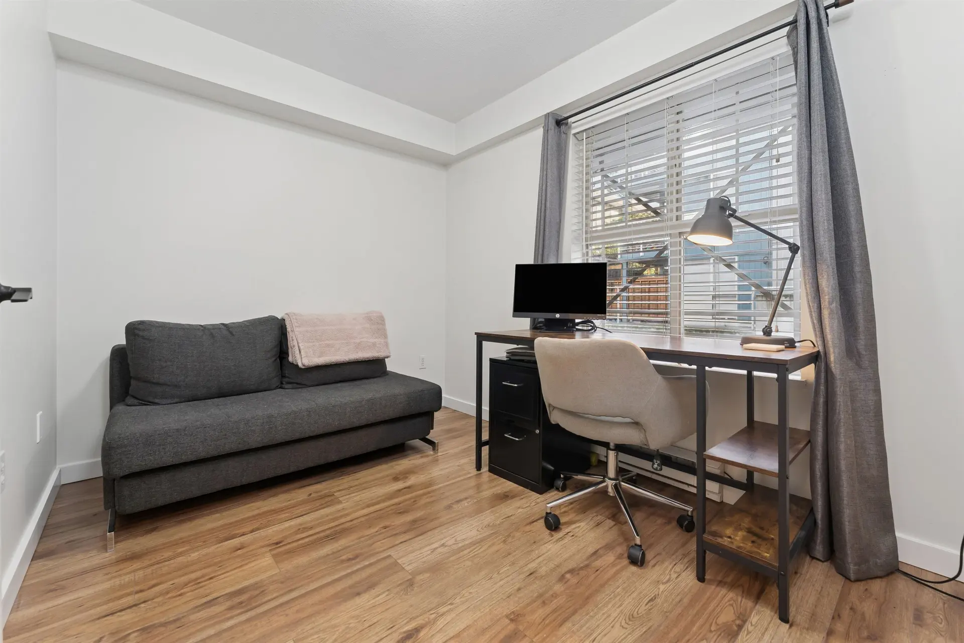 #C3 332 Lonsdale Avenue - Image 9