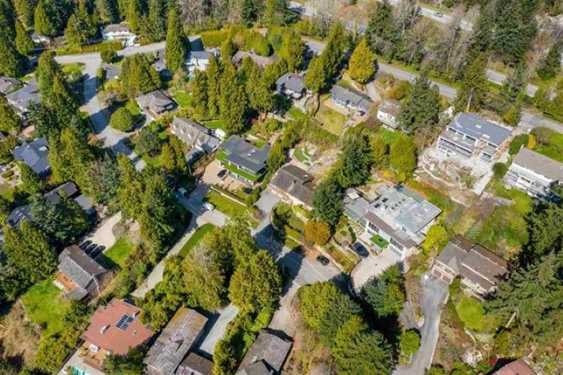 Property at 3895 SOUTHRIDGE AVENUE, West Vancouver, BC