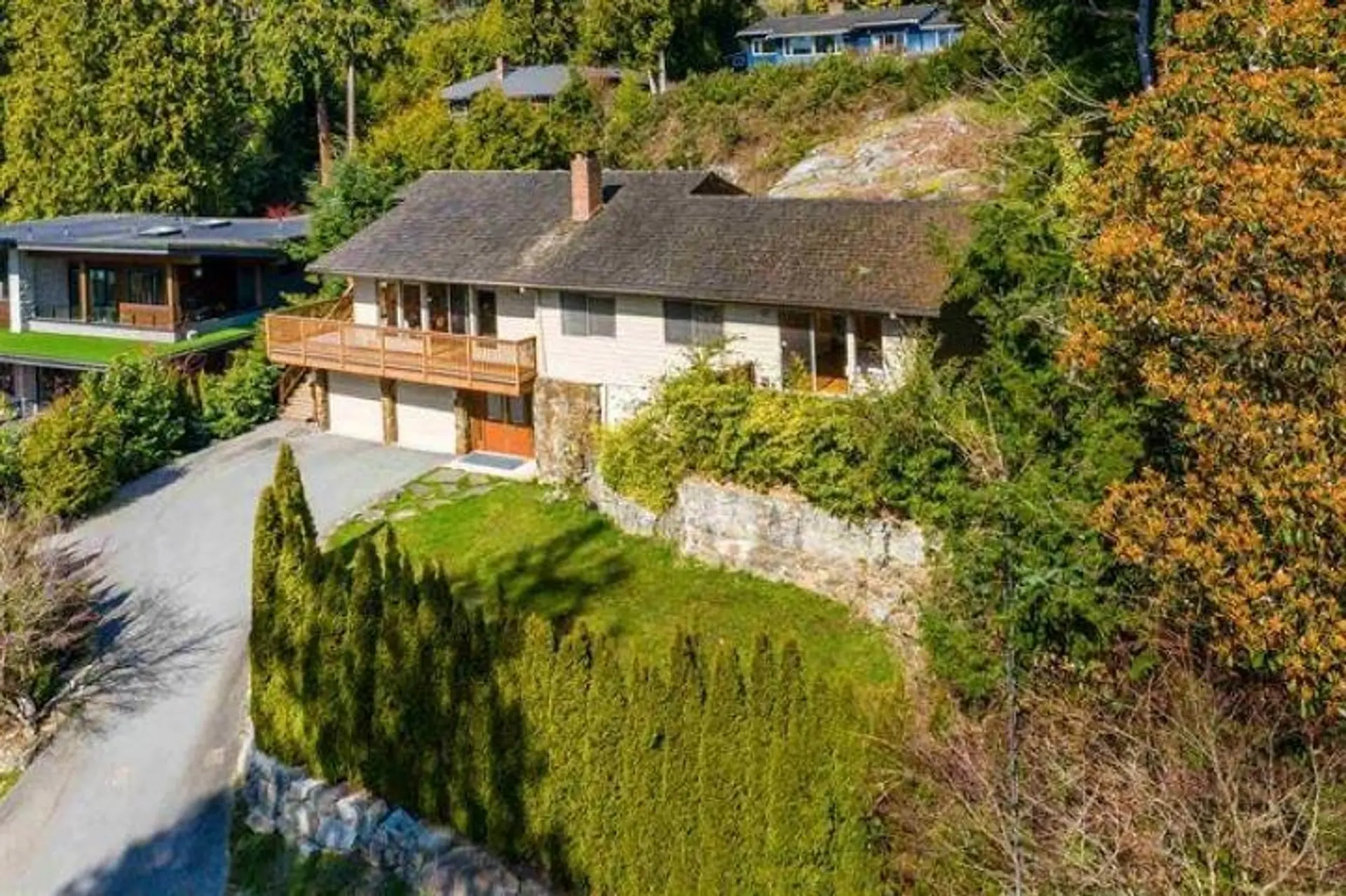 Property at 3895 SOUTHRIDGE AVENUE, West Vancouver, BC