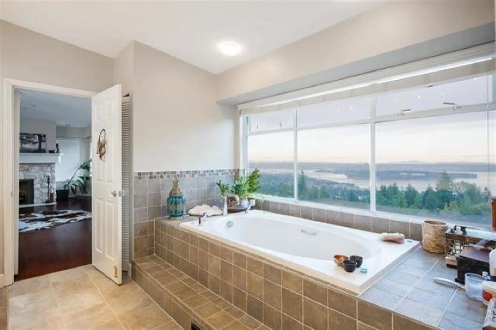 Property at 2585 WESTHILL WAY, West Vancouver, BC