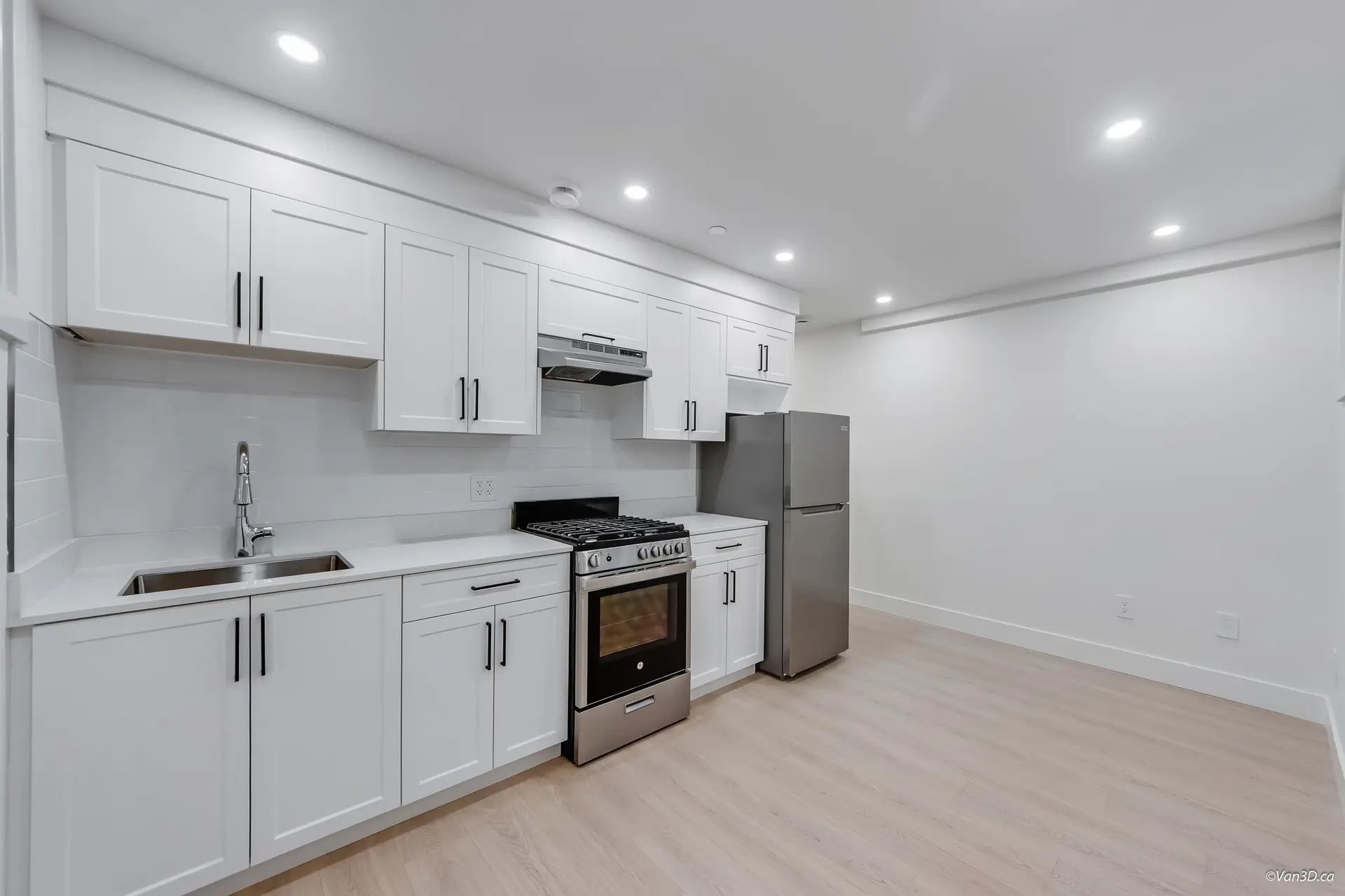 1347 E 64th Avenue - Image 17