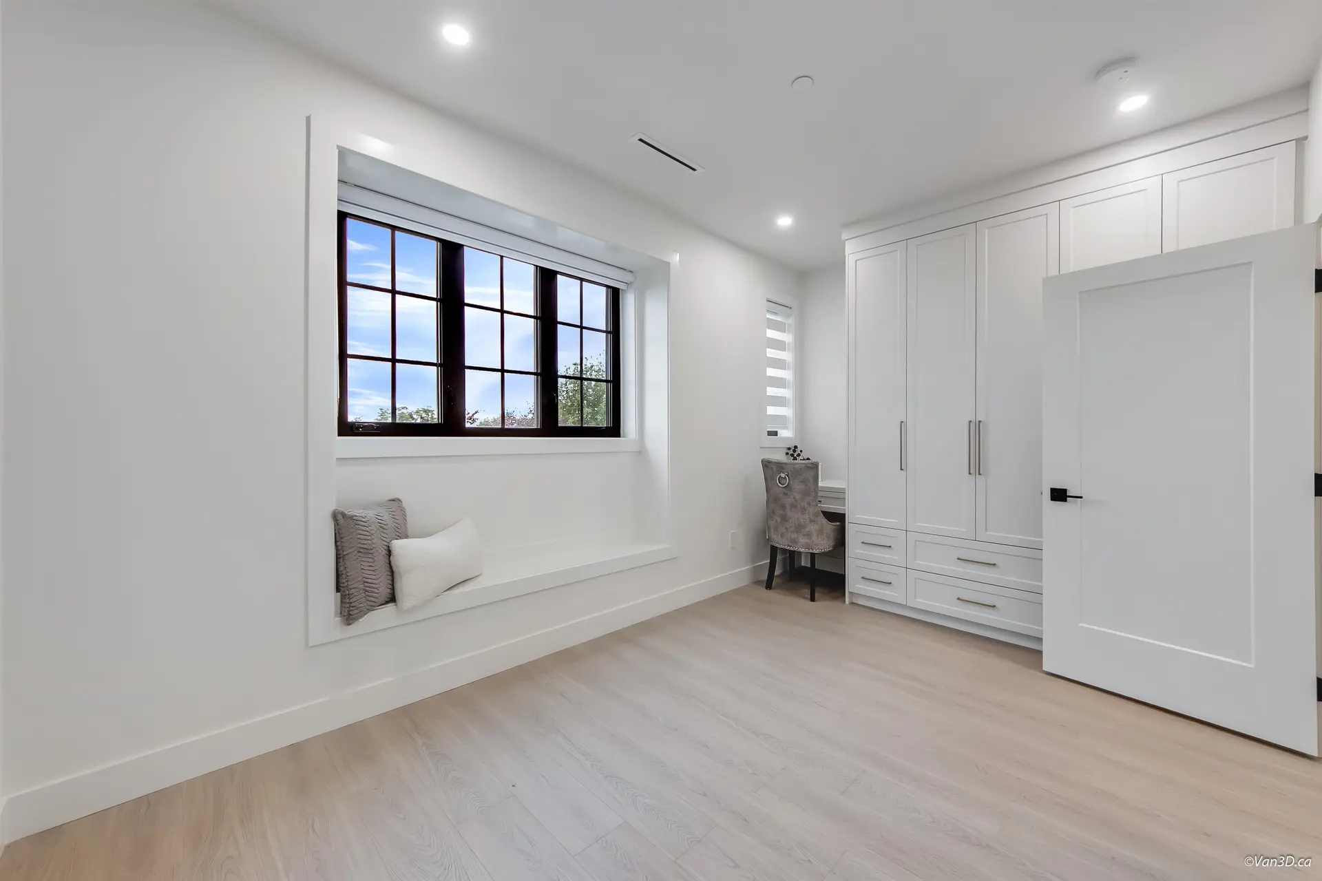 1347 E 64th Avenue - Image 16