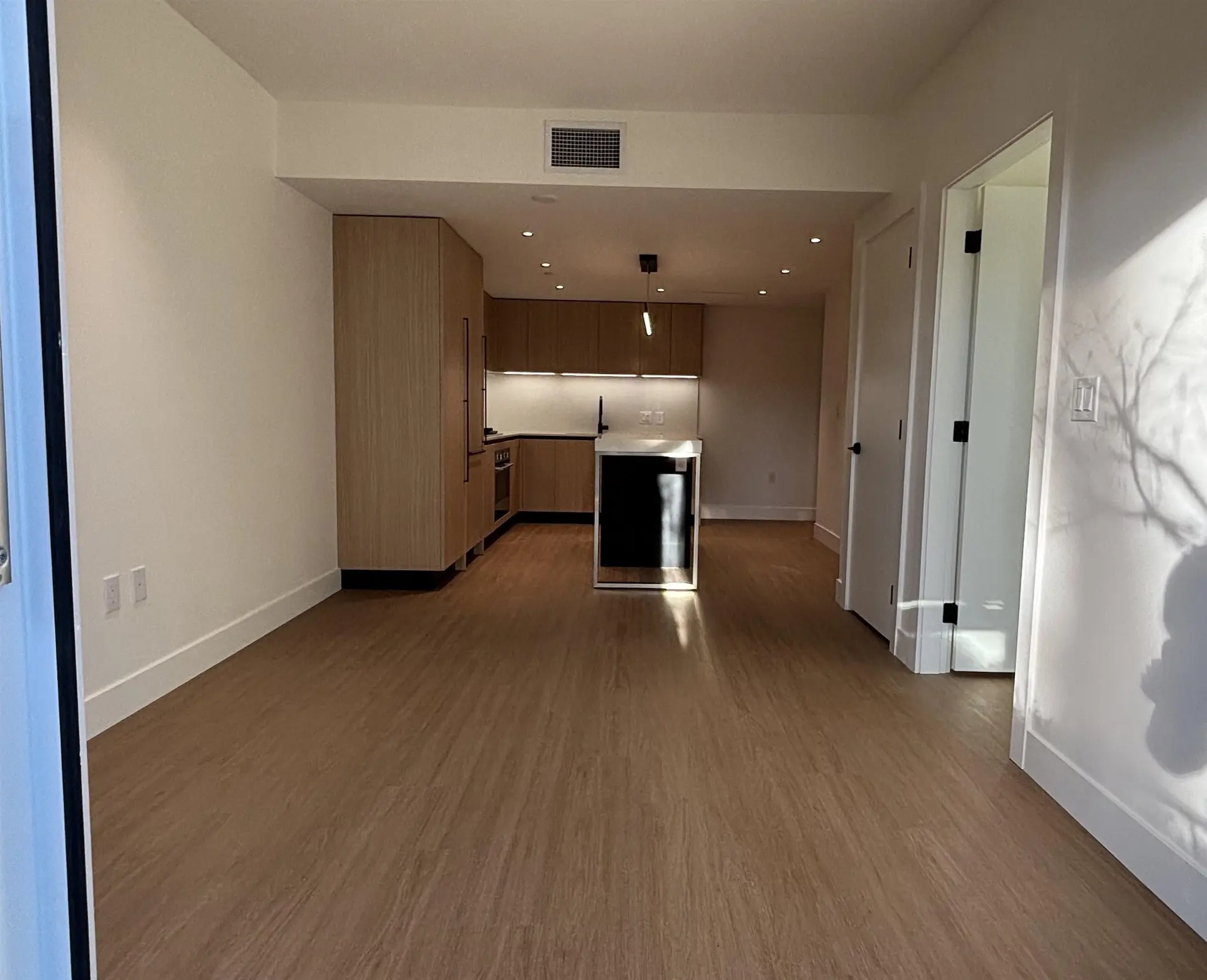 #113 2235 E Broadway - Image 4
