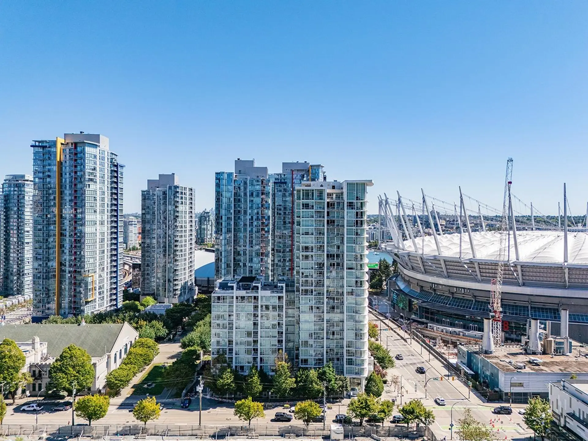 Property at #607 161 W Georgia Street, Vancouver, BC