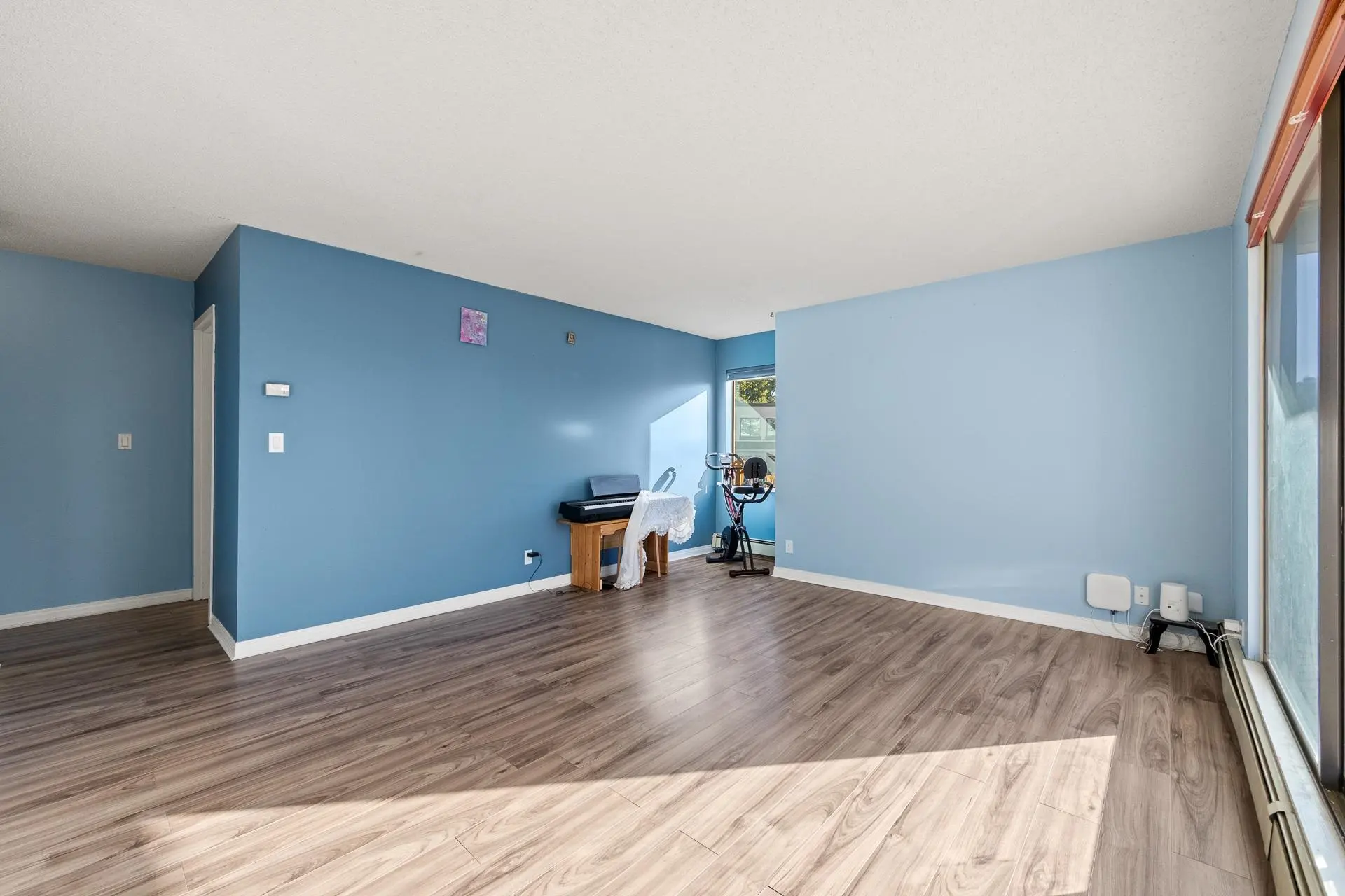 Property at #301 1760 SOUTHMERE CRESCENT, Surrey, BC