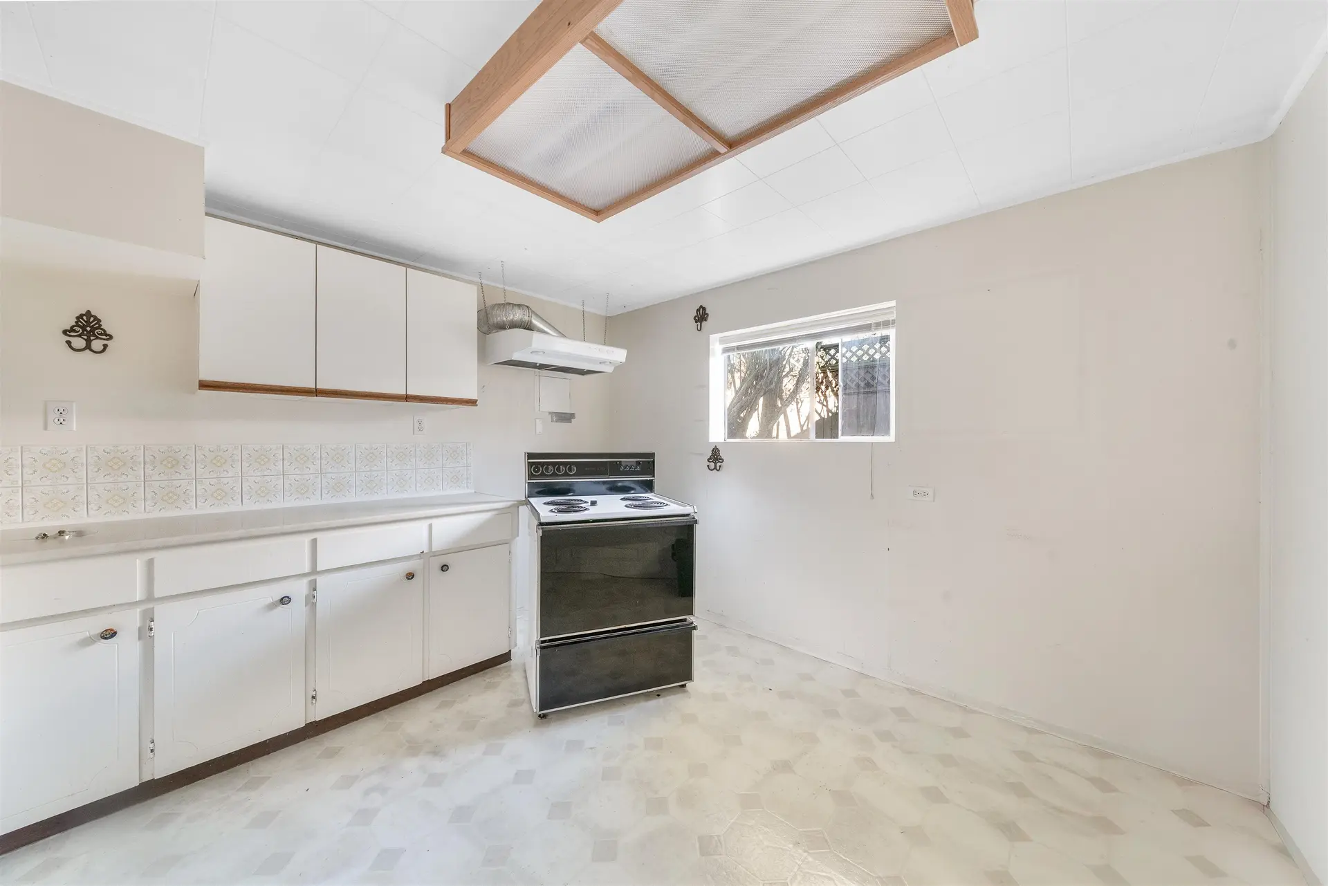 2285 Viewlynn Drive - Image 14