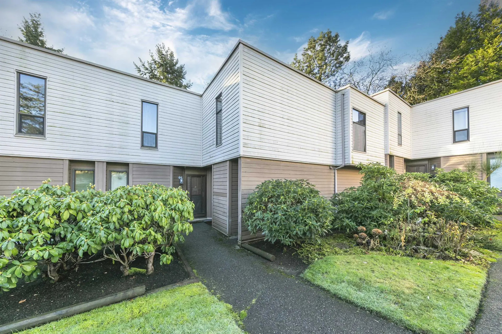 #10 9400 128 Street - Image 1