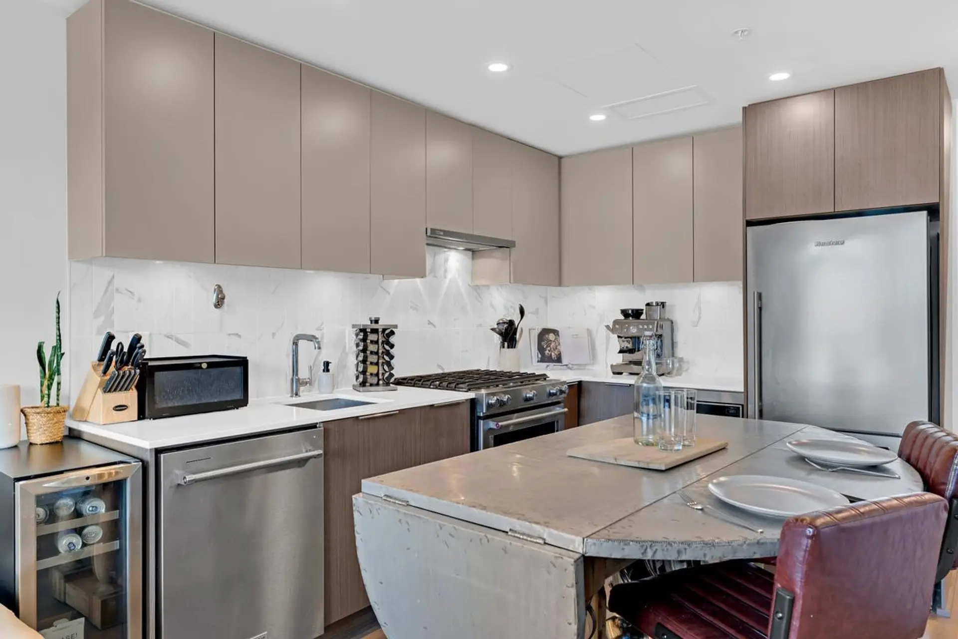 #409 648 Lea Avenue - Image 2