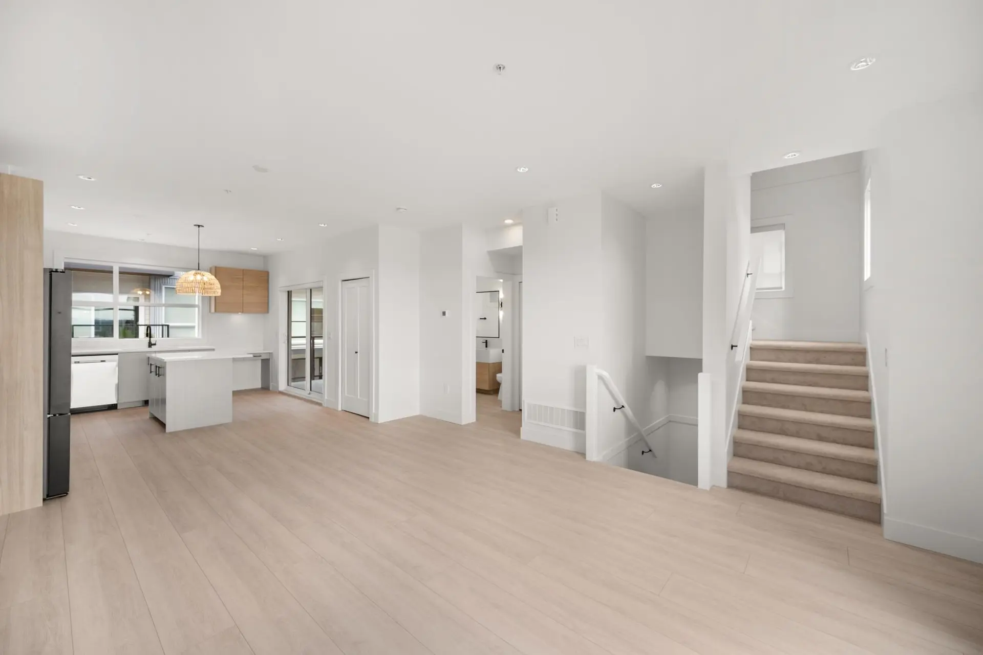 #50 20335 70a Avenue - Image 3