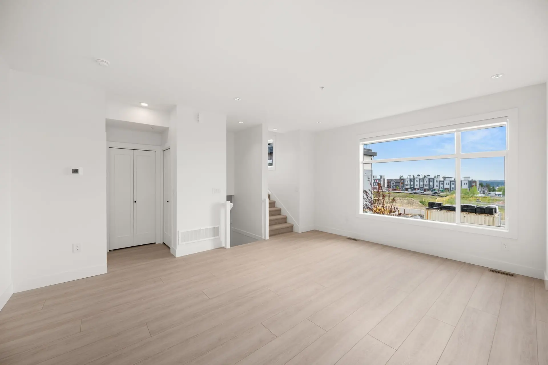 #50 20335 70a Avenue - Image 5