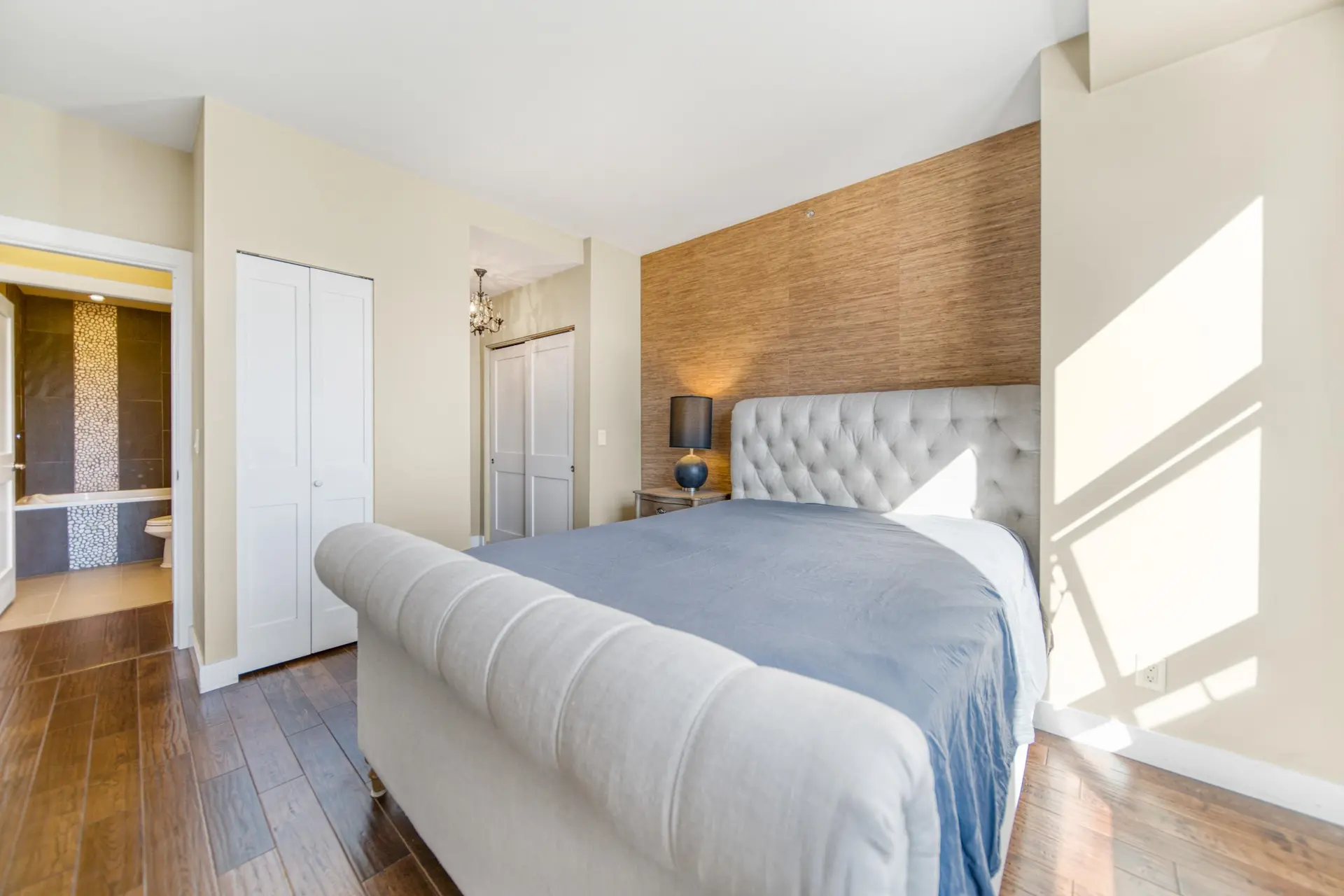 #405 212 Davie Street - Image 10