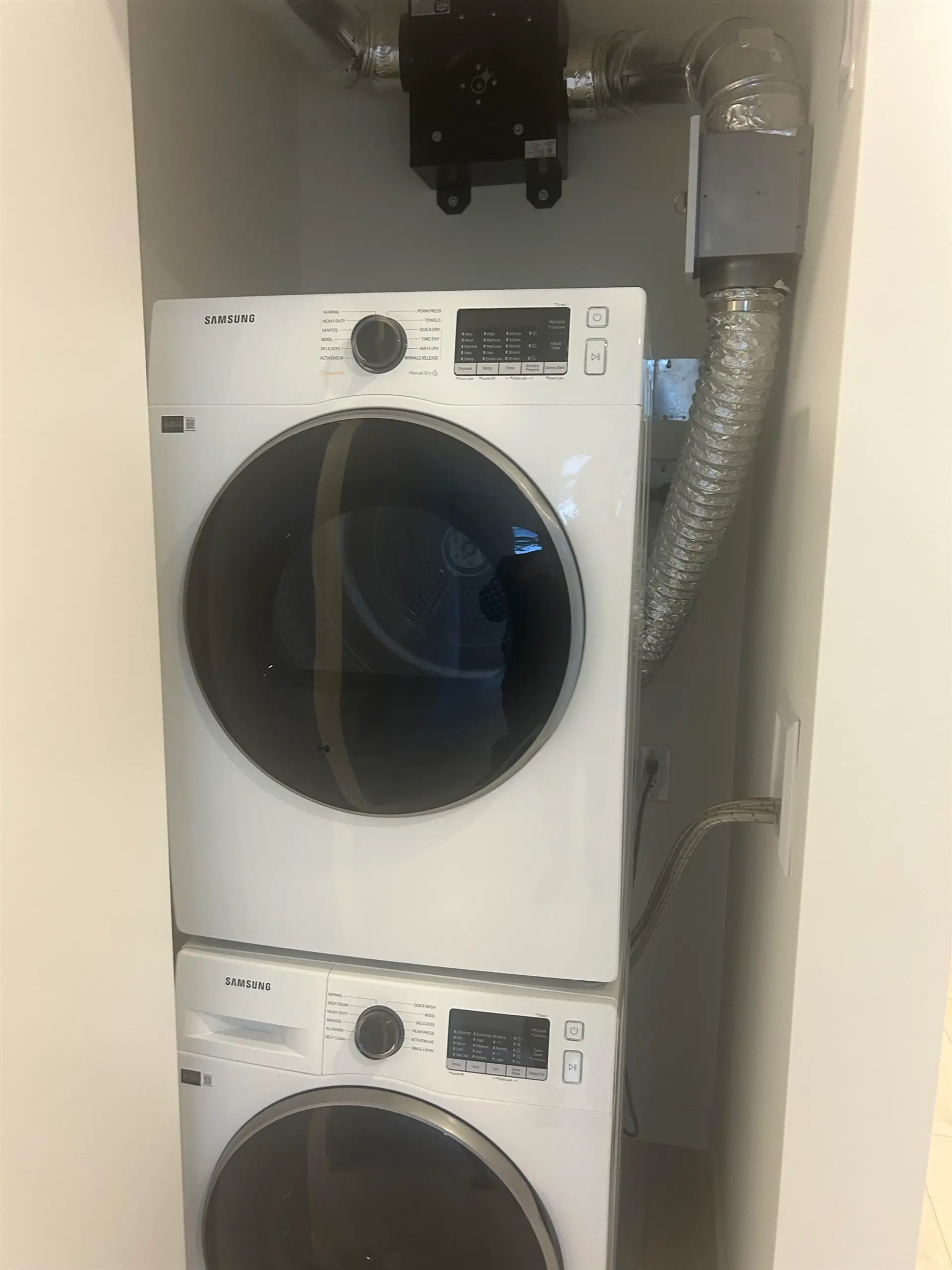 Property at #402 13439 94A AVENUE, Surrey, BC