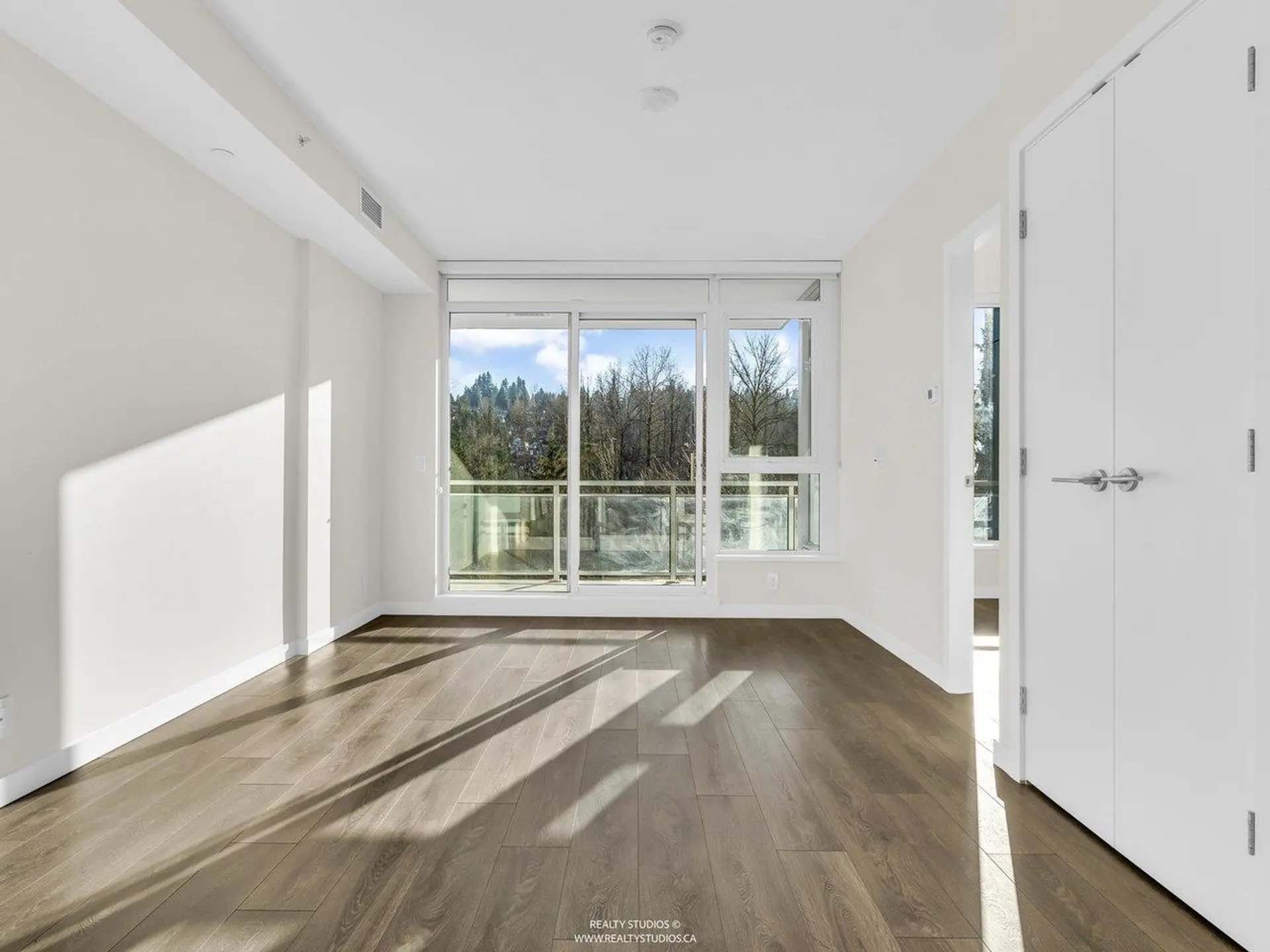 #606 305 Morrissey Road - Image 9