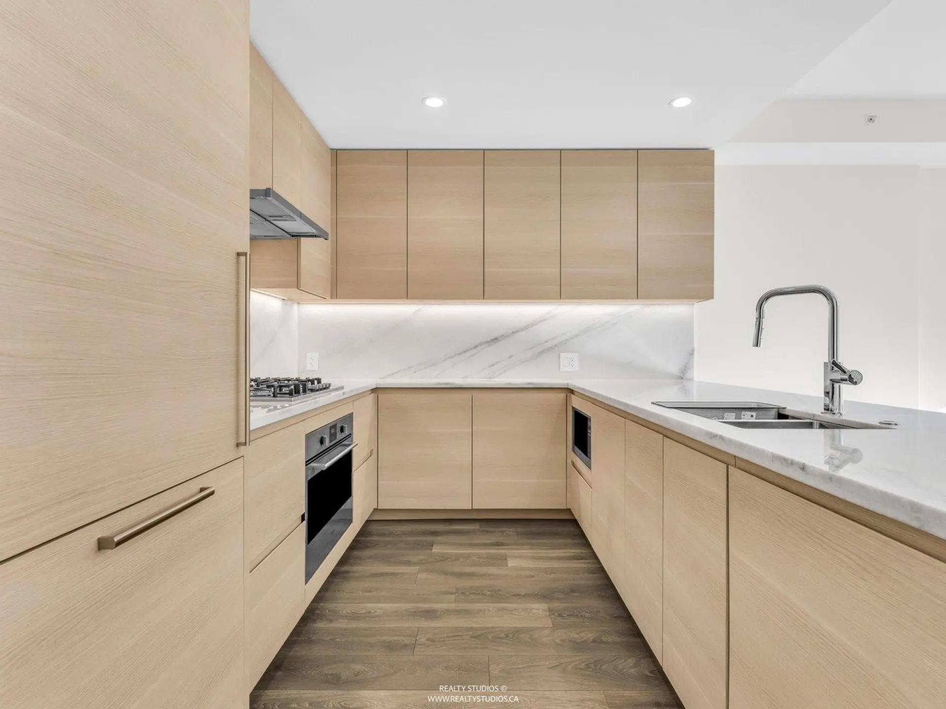 #606 305 Morrissey Road - Image 2