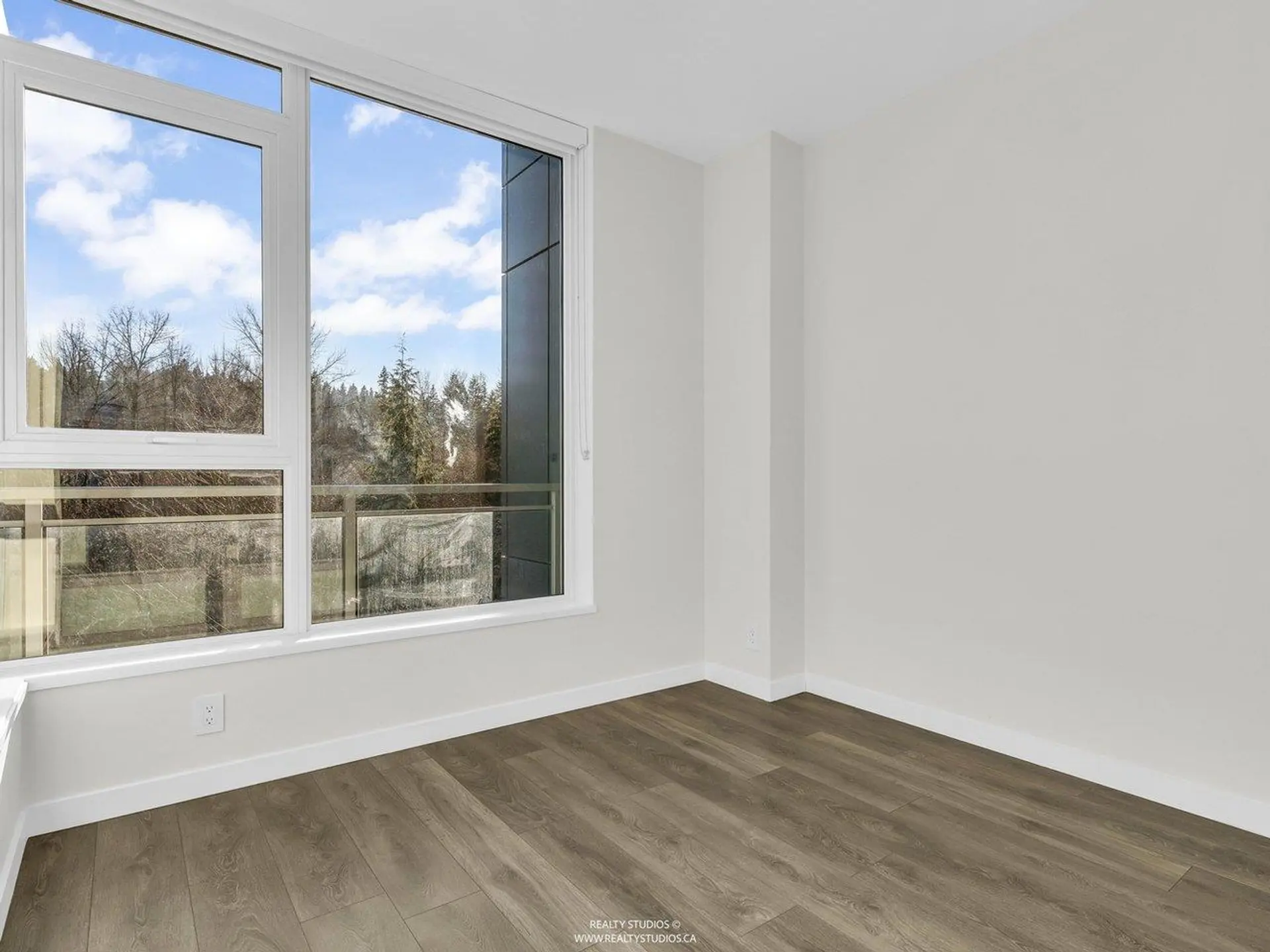 #606 305 Morrissey Road - Image 11